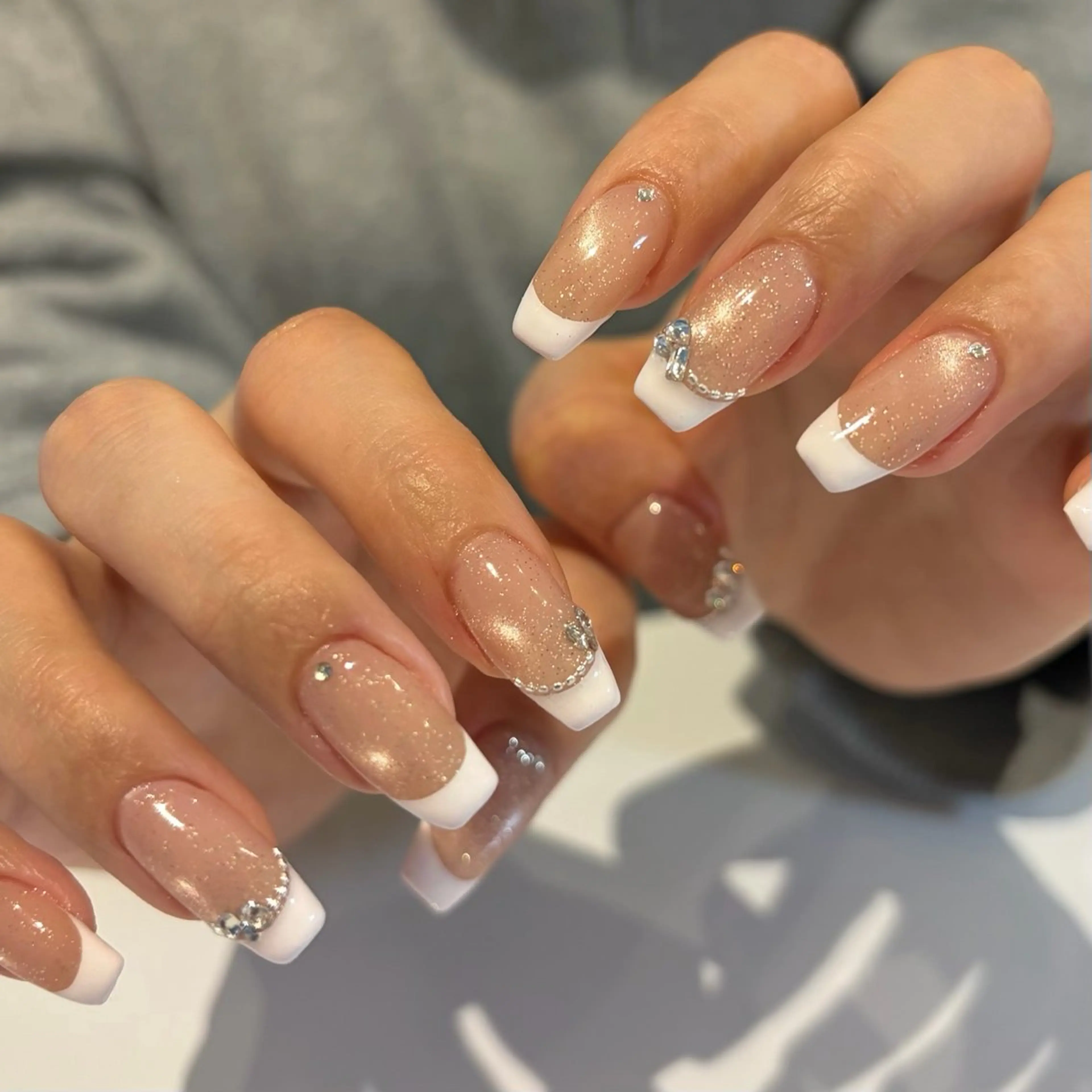 ネイル フラッシュネイル フラッシュマグ フレンチネイル マグネットネイル ピンク ハンドネイル ballie／小野原 なつみのネイルデザイン