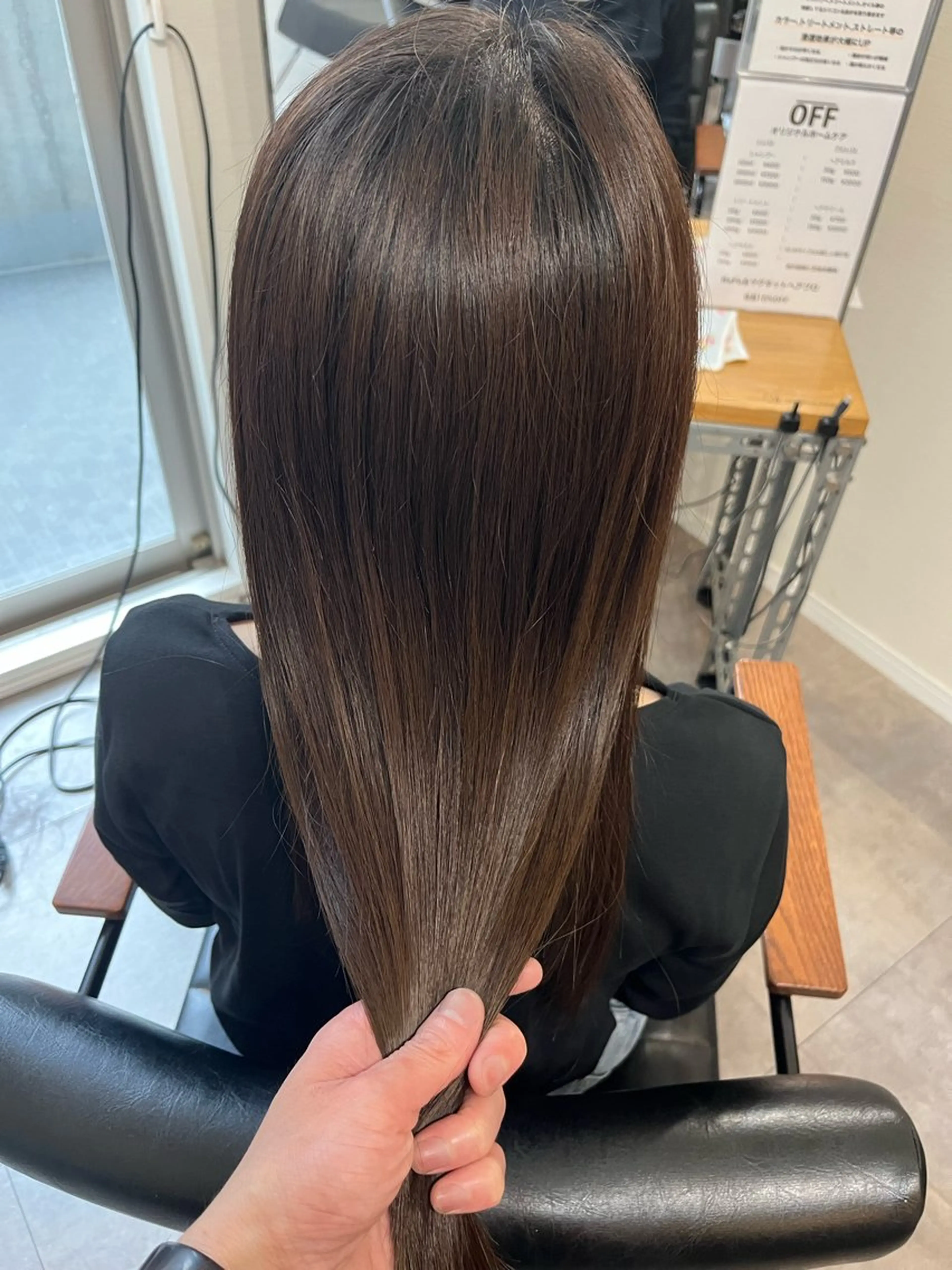 セミロング ヘアカラー トリートメント OFF YUYAのヘアスタイル