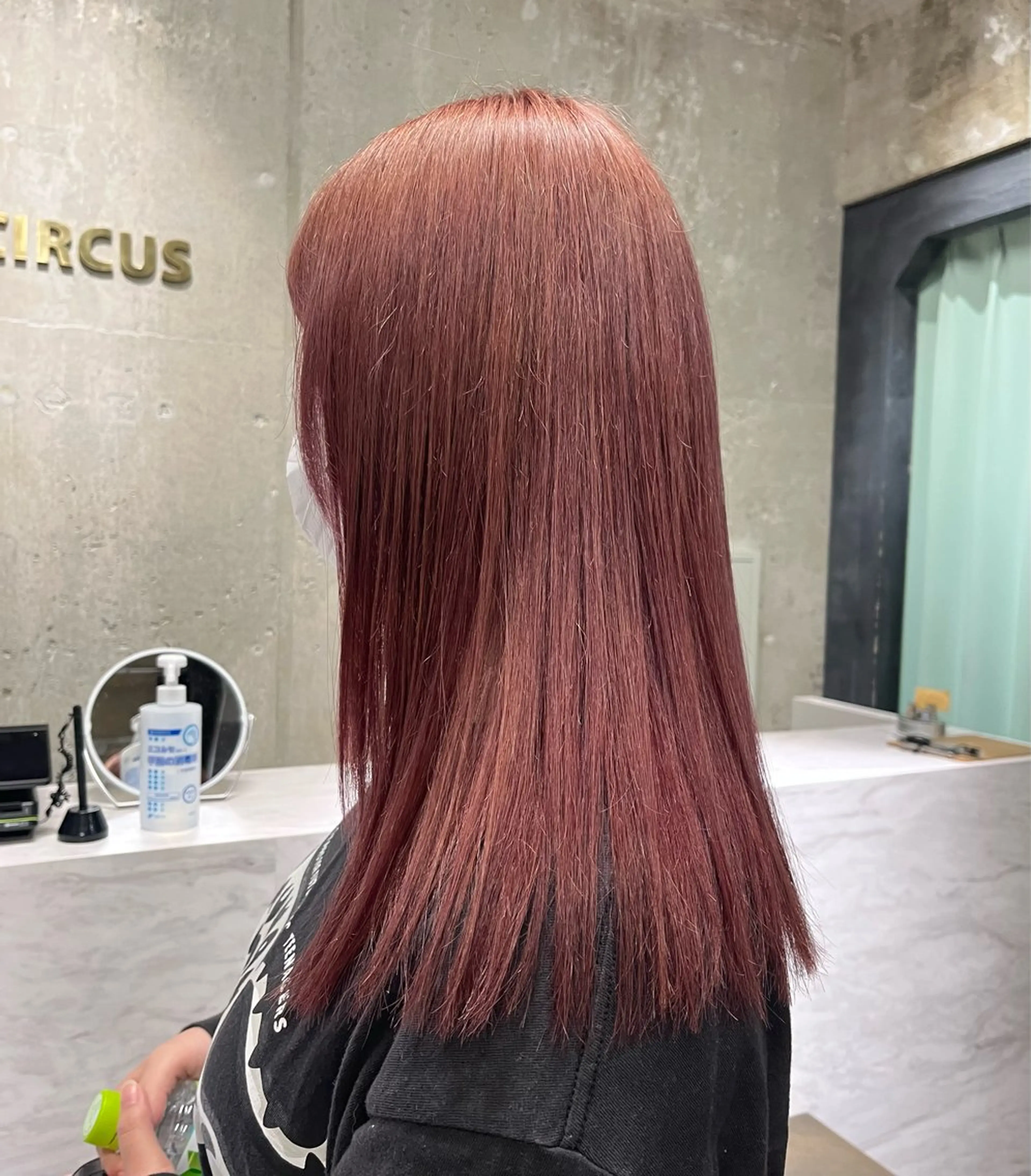 ロング カラー フクシマ ココのヘアスタイル