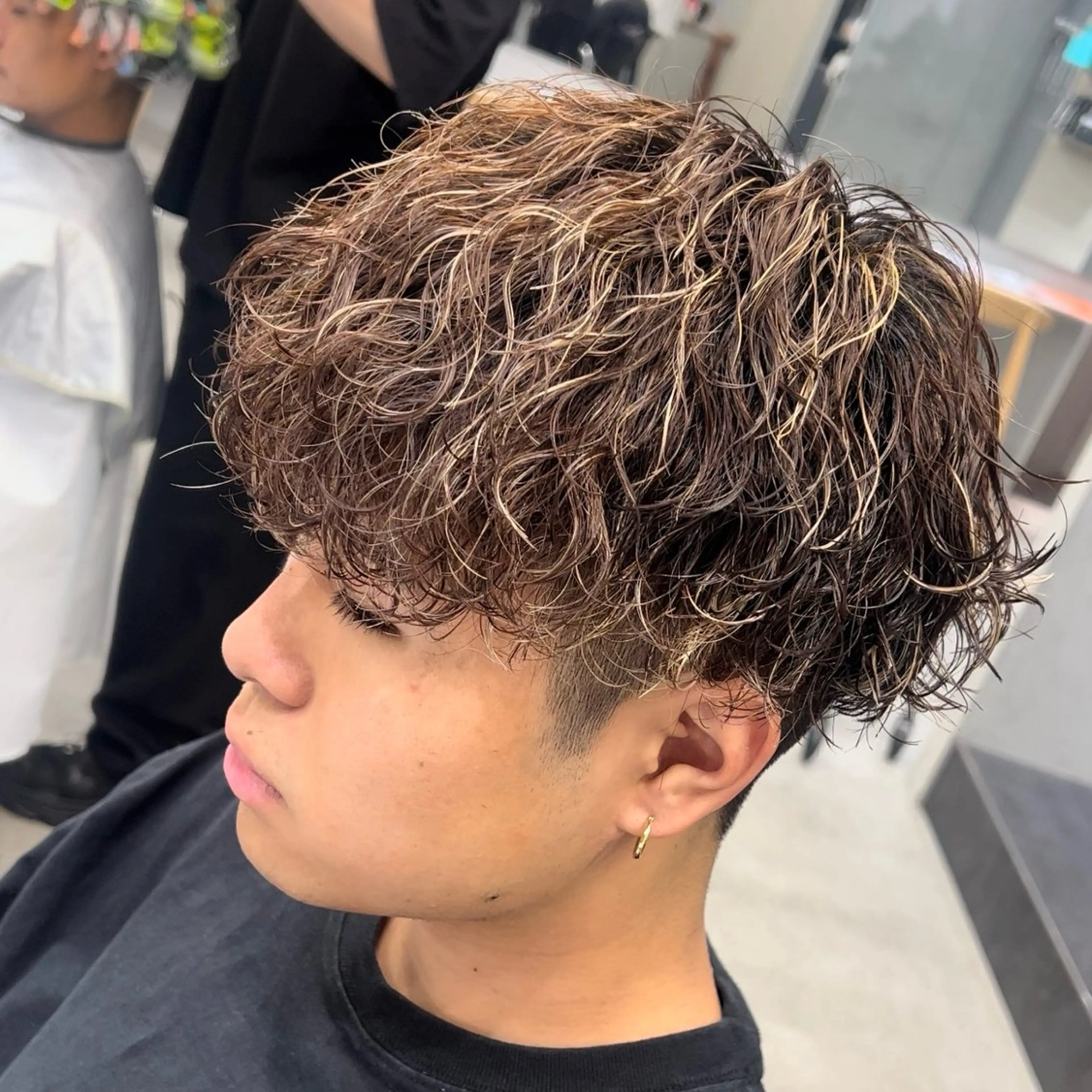 ショート パーマ メンズ メンズハイライト メンズパーマ ハイライト 松下 友希 【fifth】のヘアスタイル