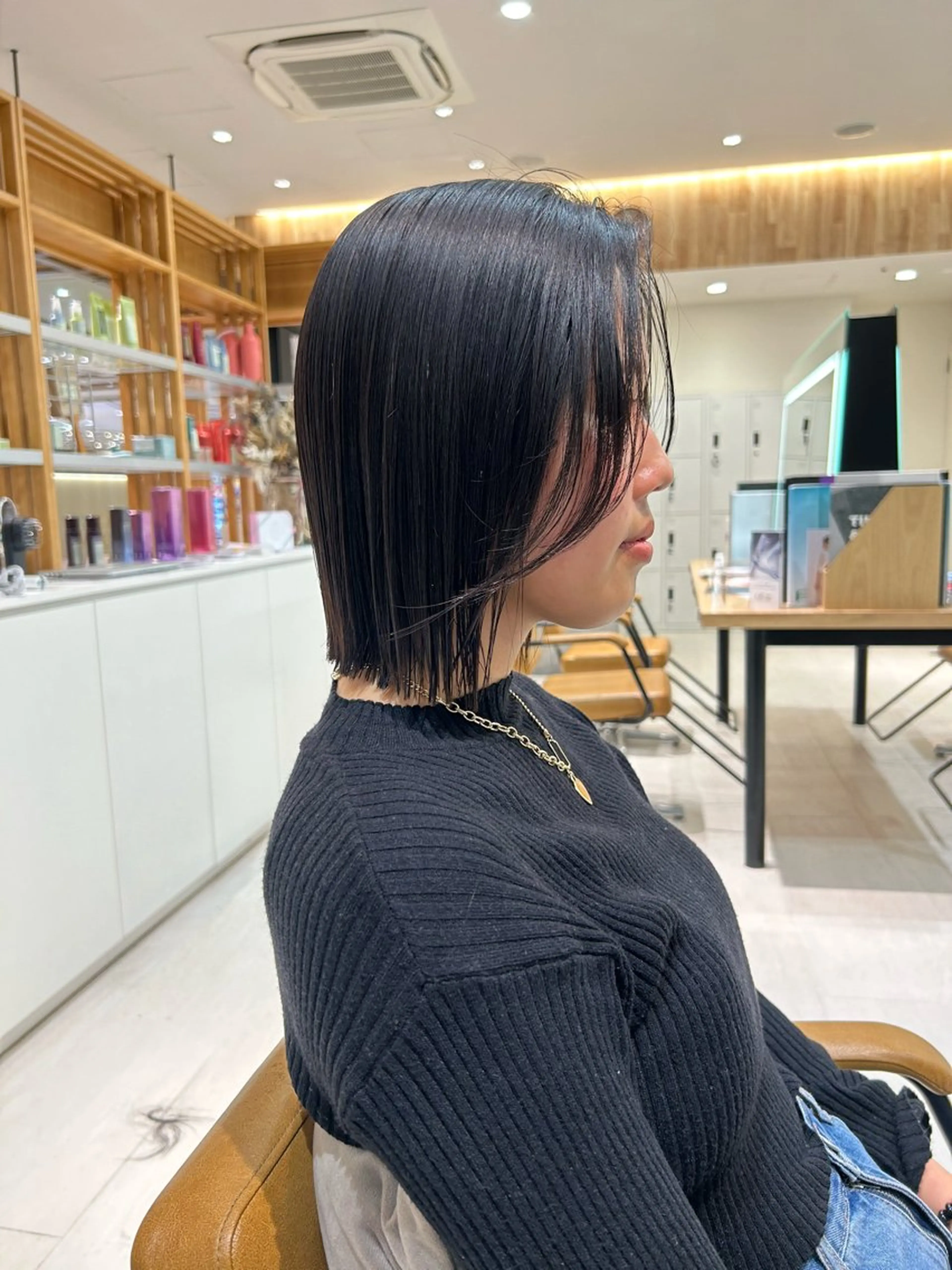 ミディアム 切りっぱなしボブ ボブ 顔周りカット レイヤーカット カット レイヤー/流行りヘア 🤲MIREI🤲のヘアスタイル