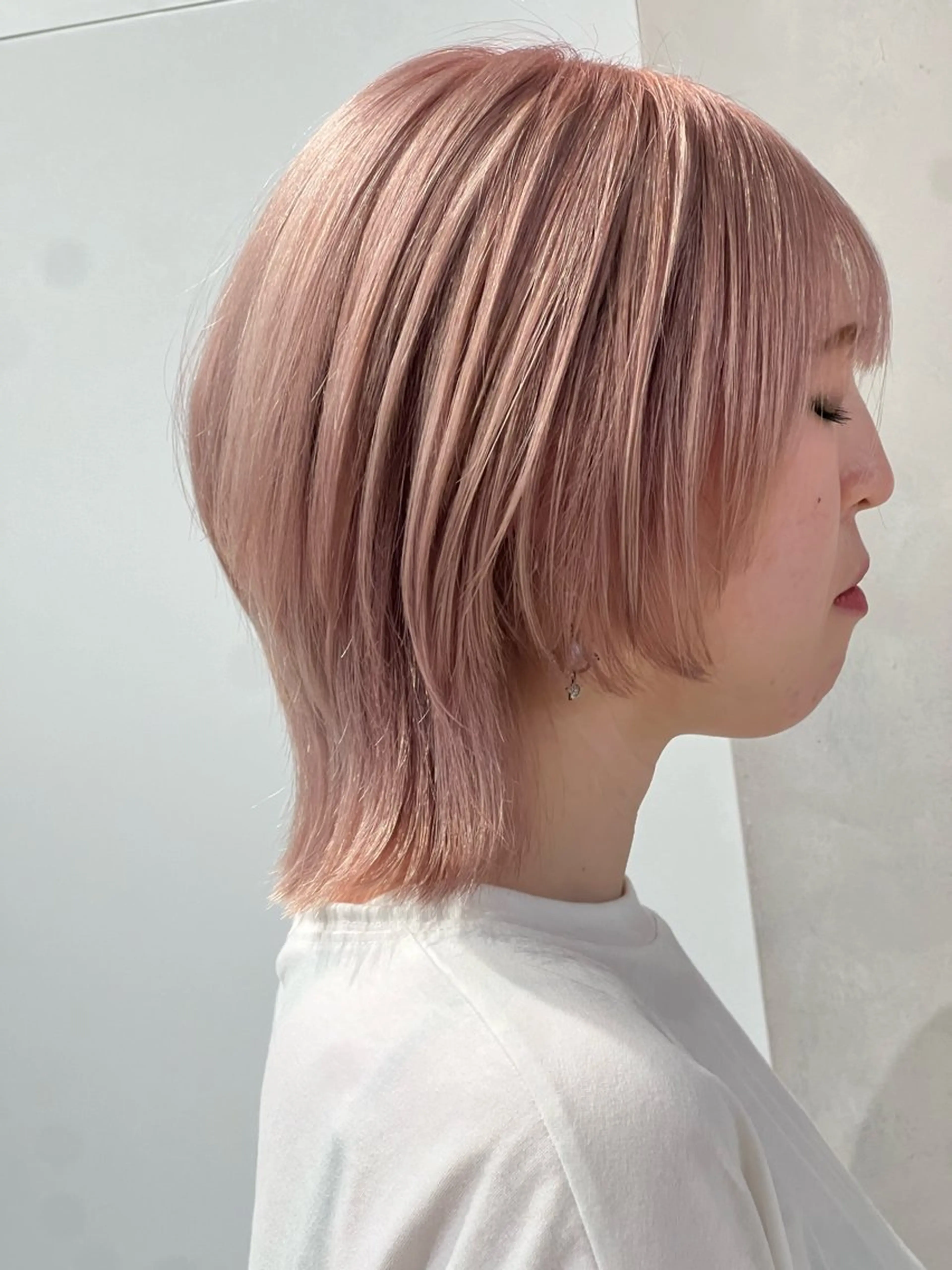 ミディアム ウルフカット カット ヘアカラー 渋谷ハイトーン/ デザインカラー阿部のヘアスタイル