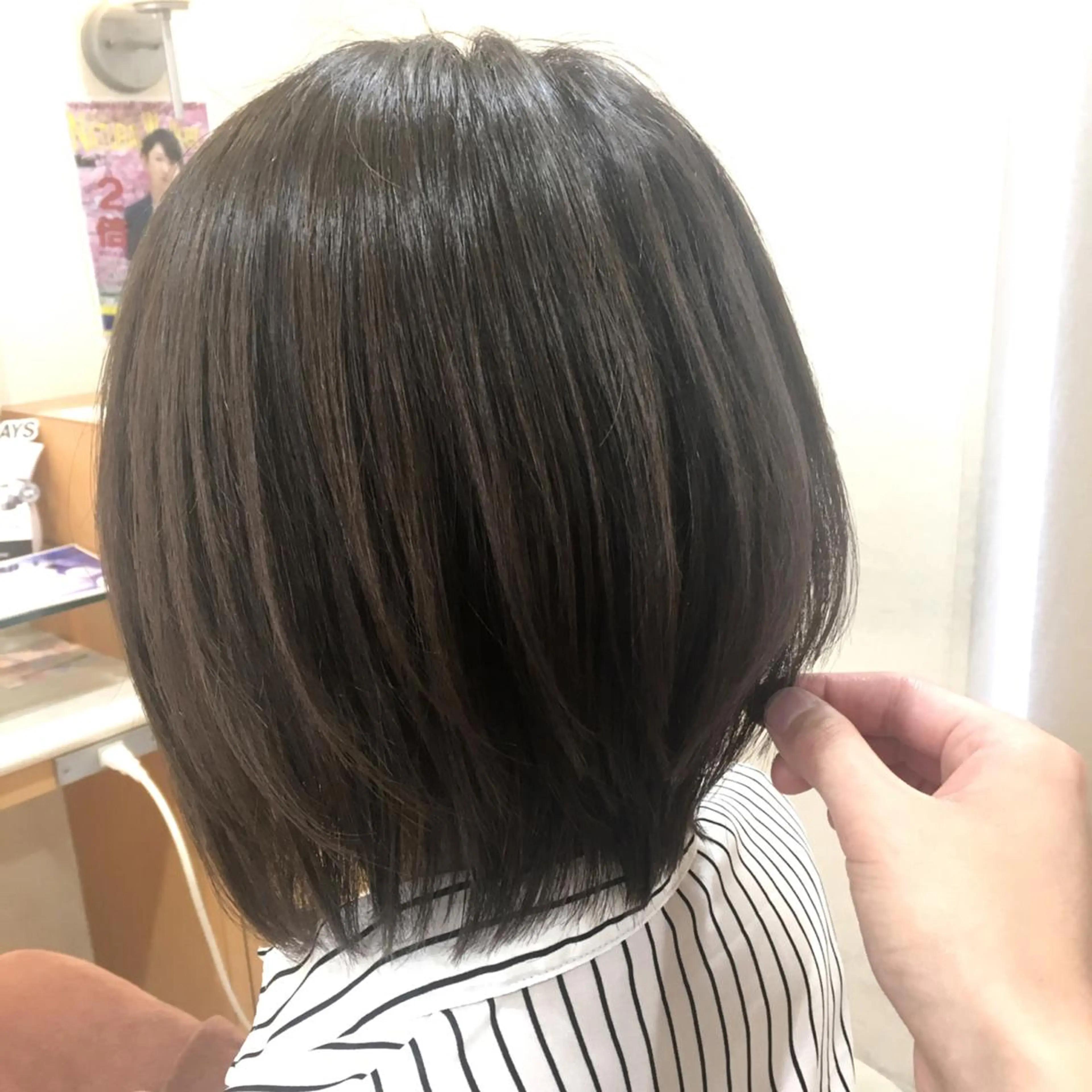 ショート カラー 🐝肥田 しょーと🐝のヘアスタイル