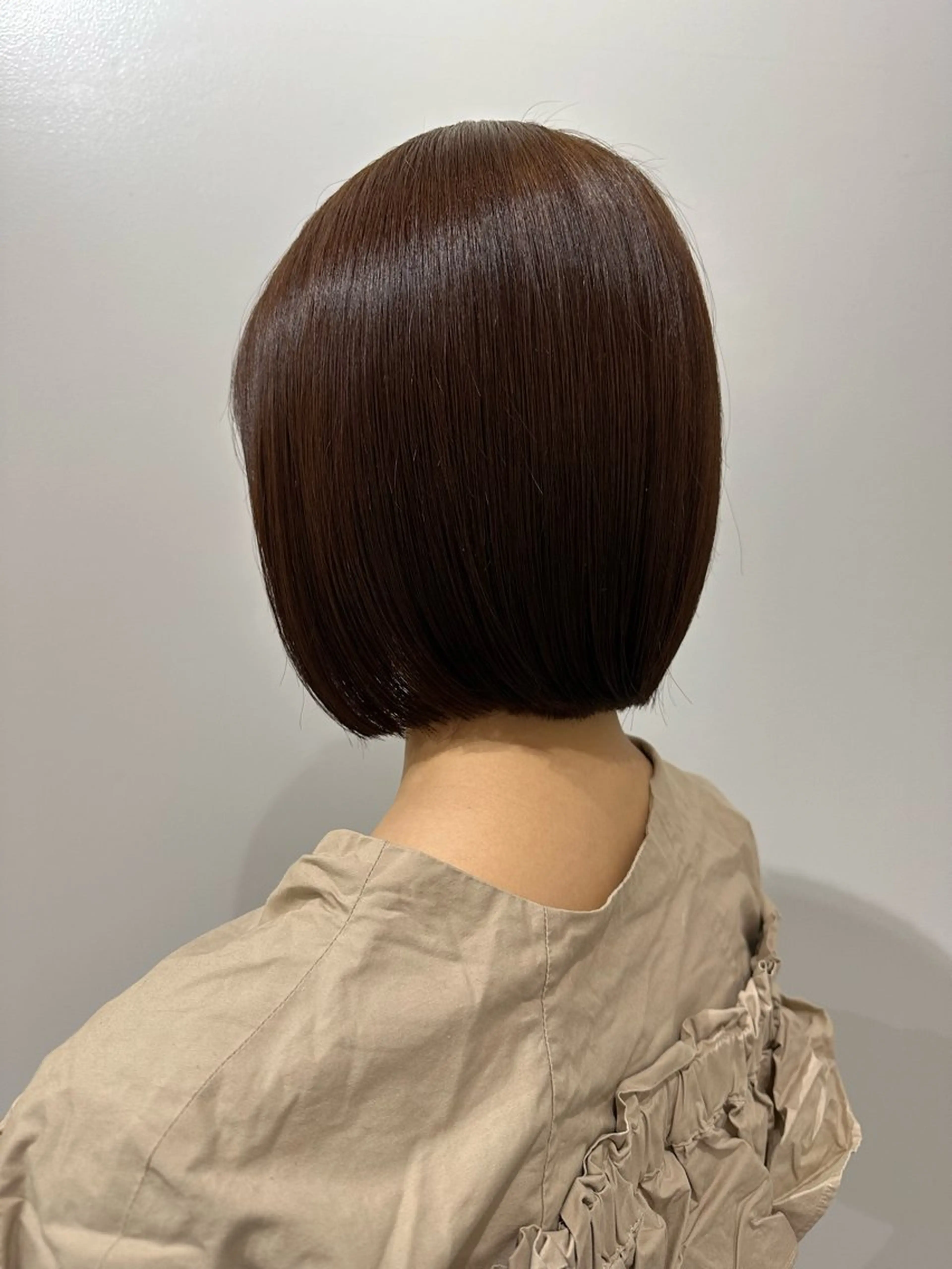 【ポイントパーマ】前髪、顔まわりのストレートパーマの写真