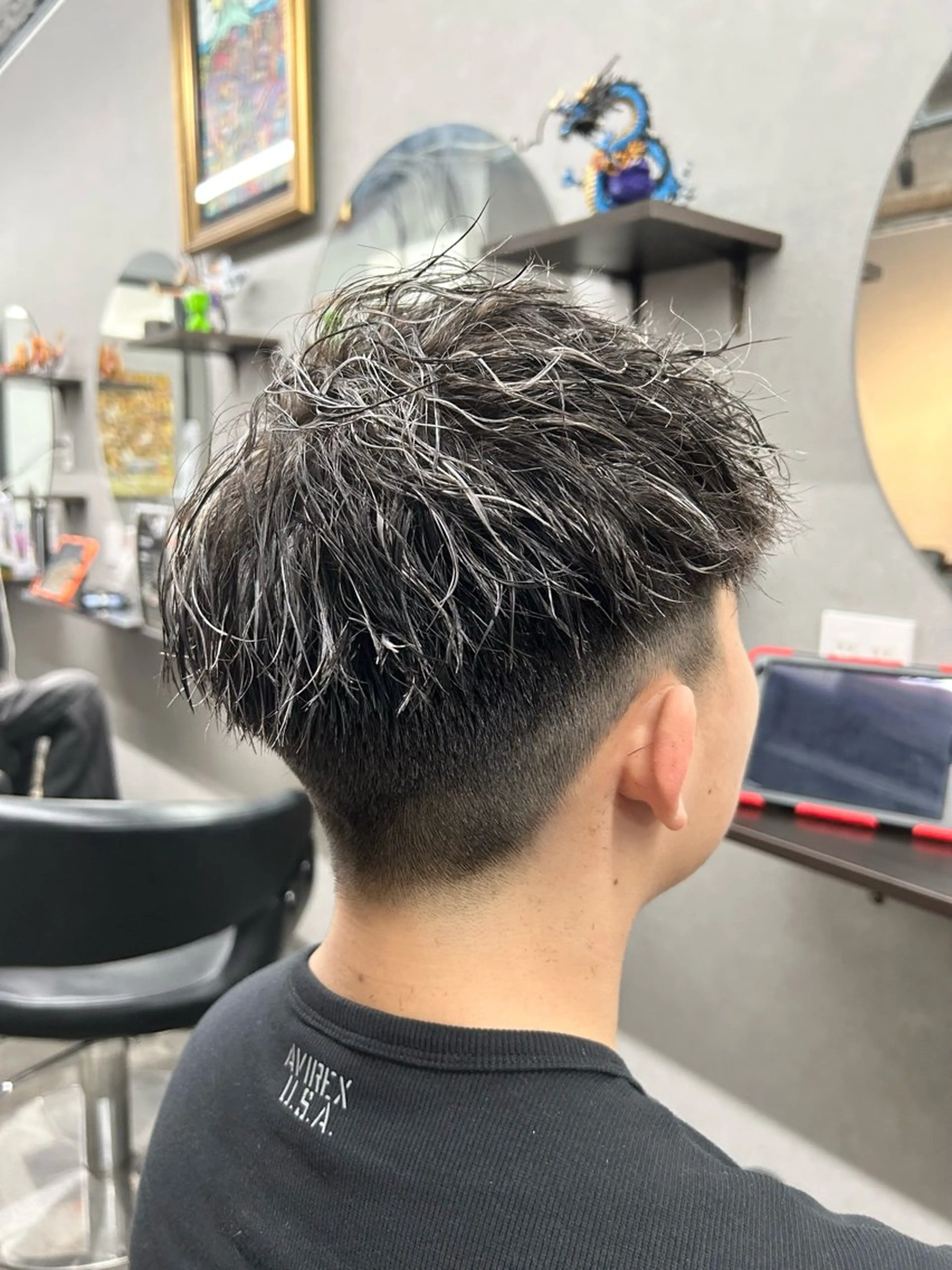 ショート カラー パーマ メンズ カット ヘアカラー パーマ ゲーマー美容師 KENTOのヘアスタイル