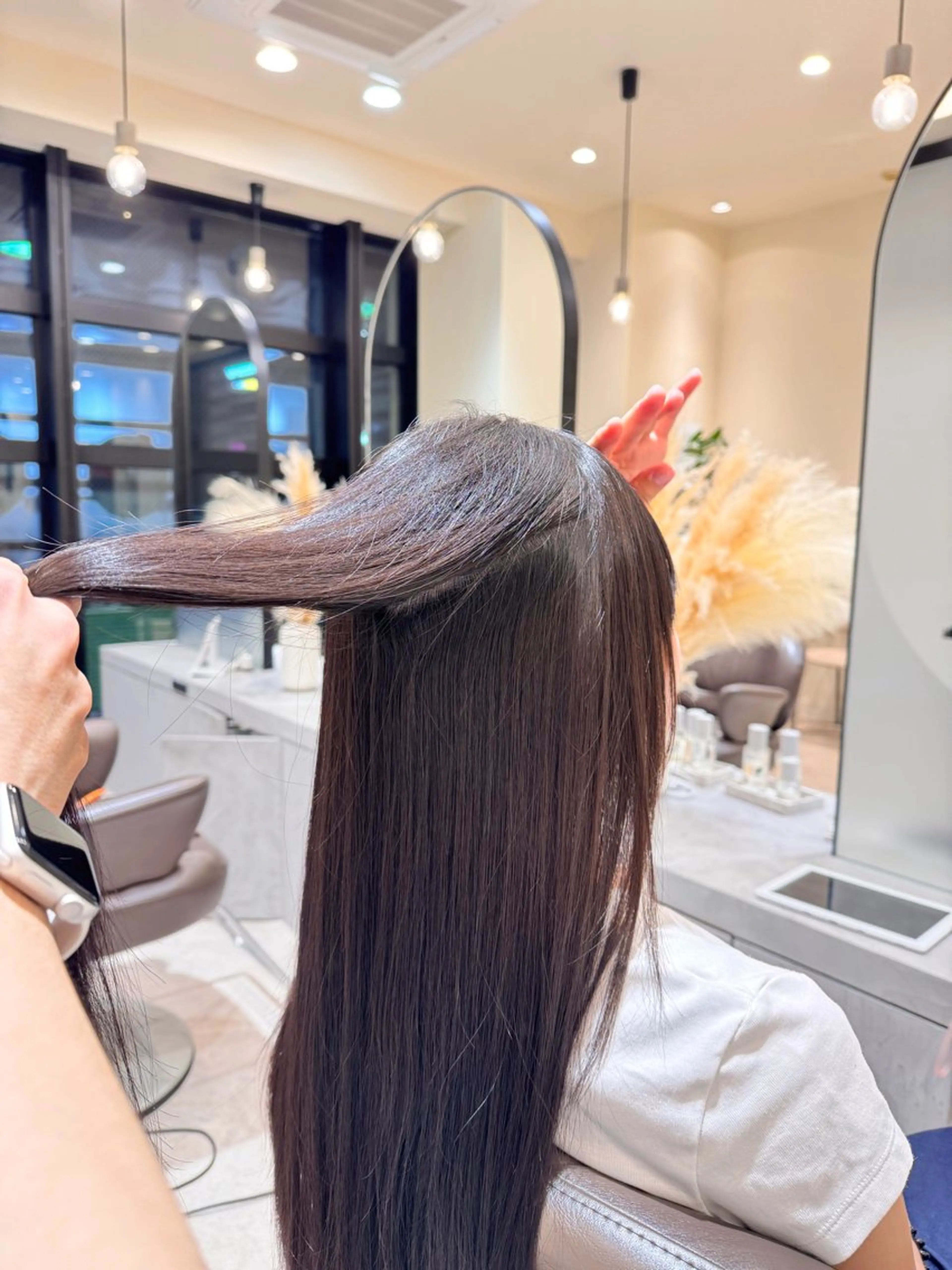 ロング パーマ 縮毛矯正 トリートメント 山﨑 寛大のヘアスタイル