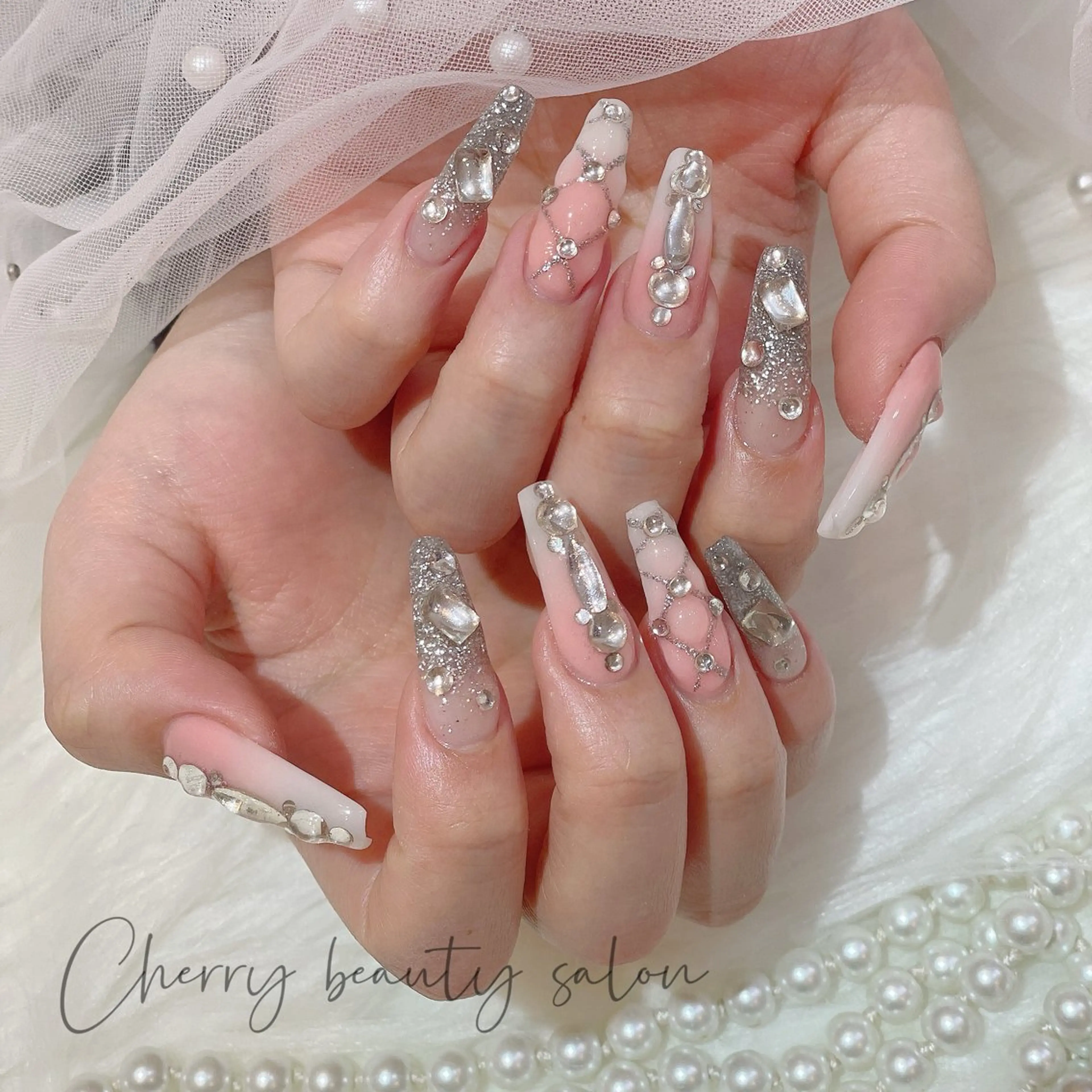 ネイル SAKURA 🍒のネイルデザイン