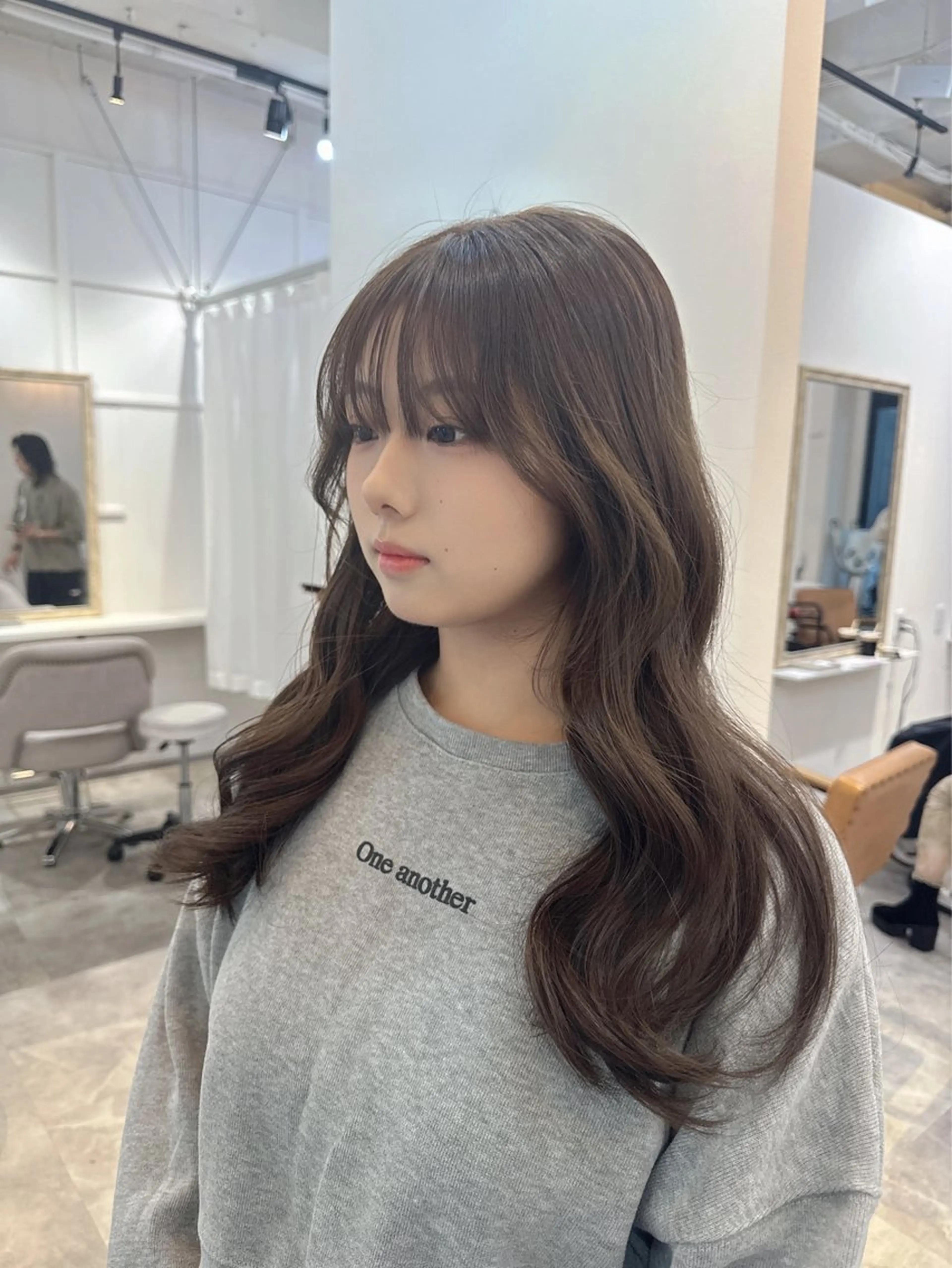 ロング カラー 赤み無し柔らかカラー 【梅田】madokaのヘアスタイル