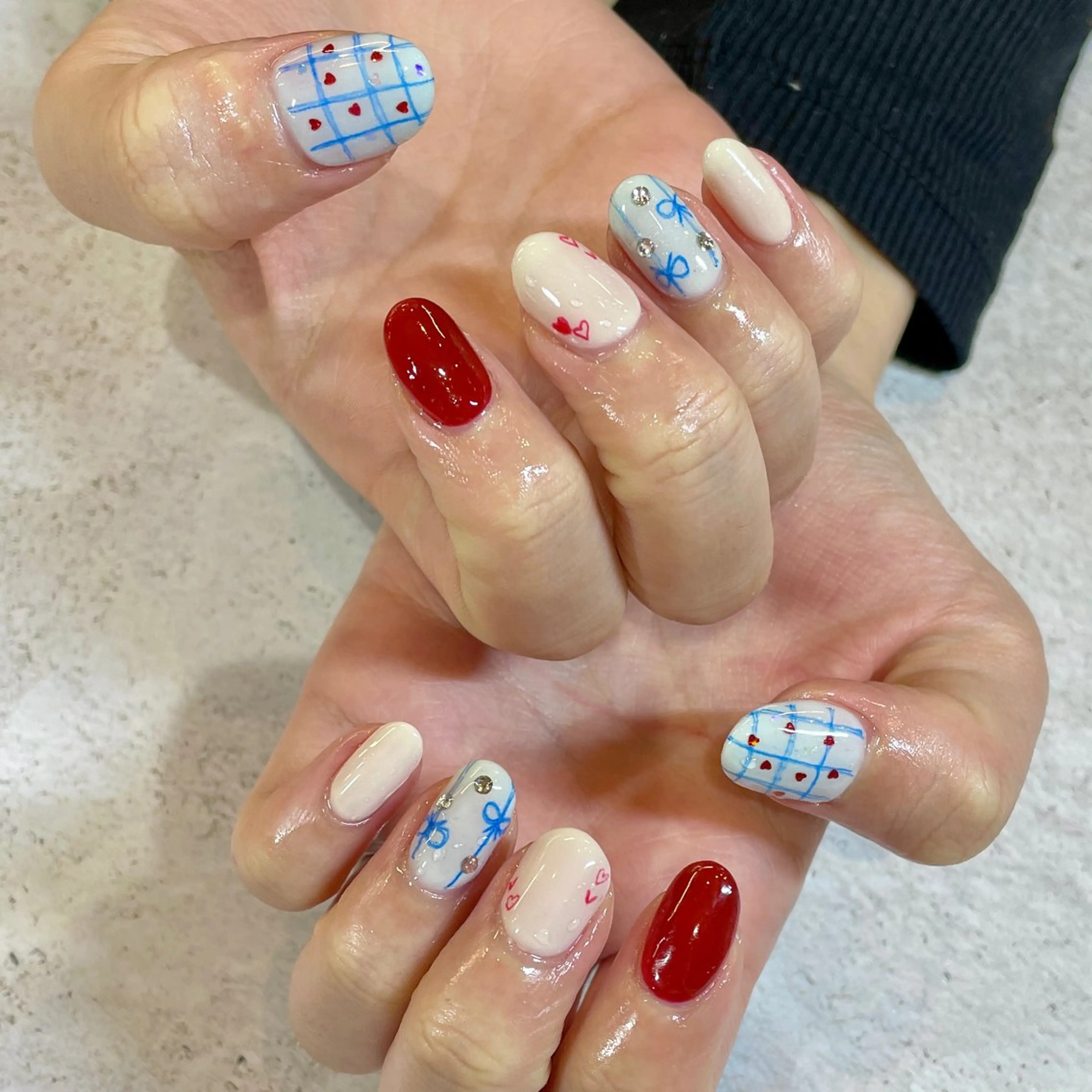 ネイル ハート シンプルネイル ハンドネイル LUNI（シェアサロンHeartSpace内）所属・LUNI 久屋大通 ˚✧₊⁎/ yuriのネイルデザイン