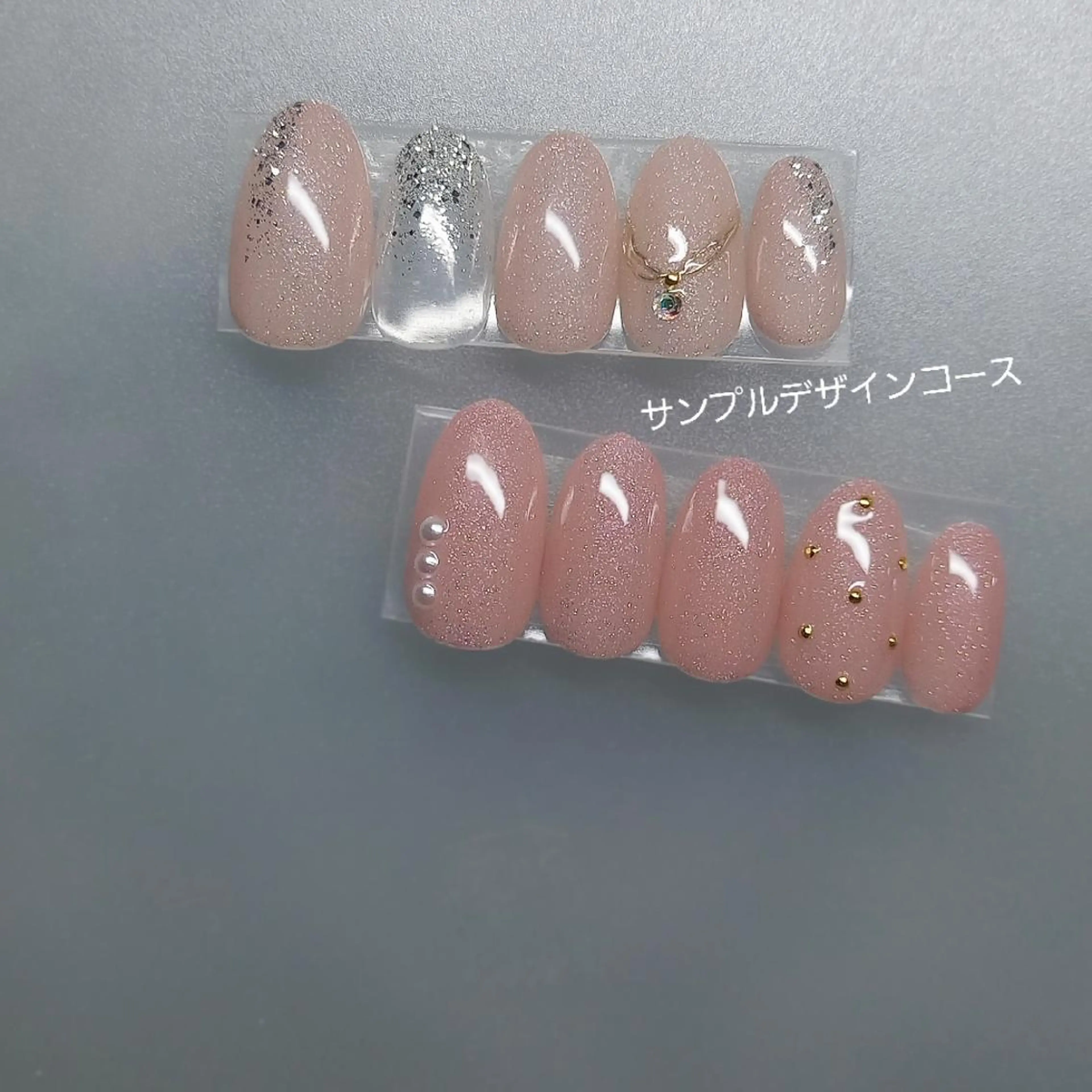 ネイル キラキラネイル オフィスネイル nailsalon le premier所属・nailsalon  lepremierのネイルデザイン