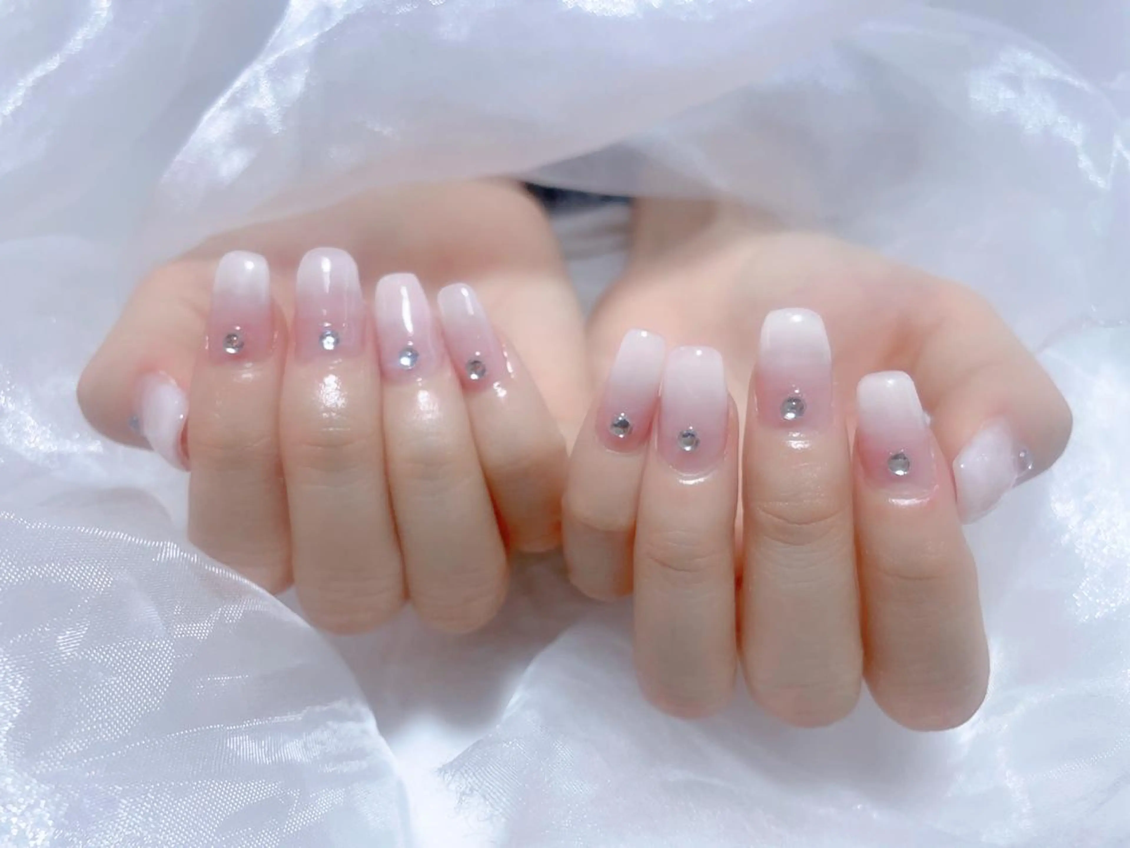 ネイル ハンドネイル VIVIAN リサのネイルデザイン