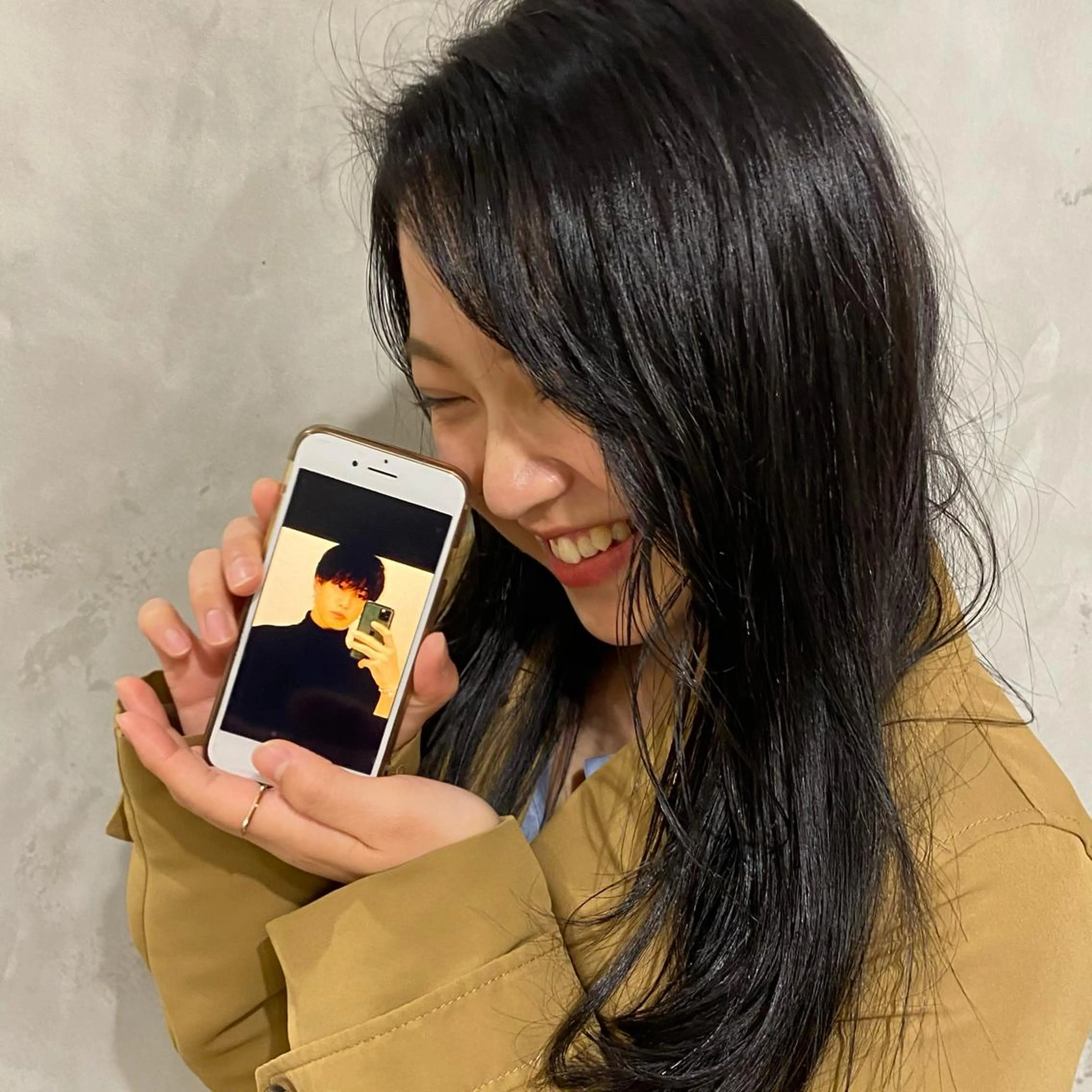 ロング カラー 🦮shiori アイドルオタク🦮のヘアスタイル