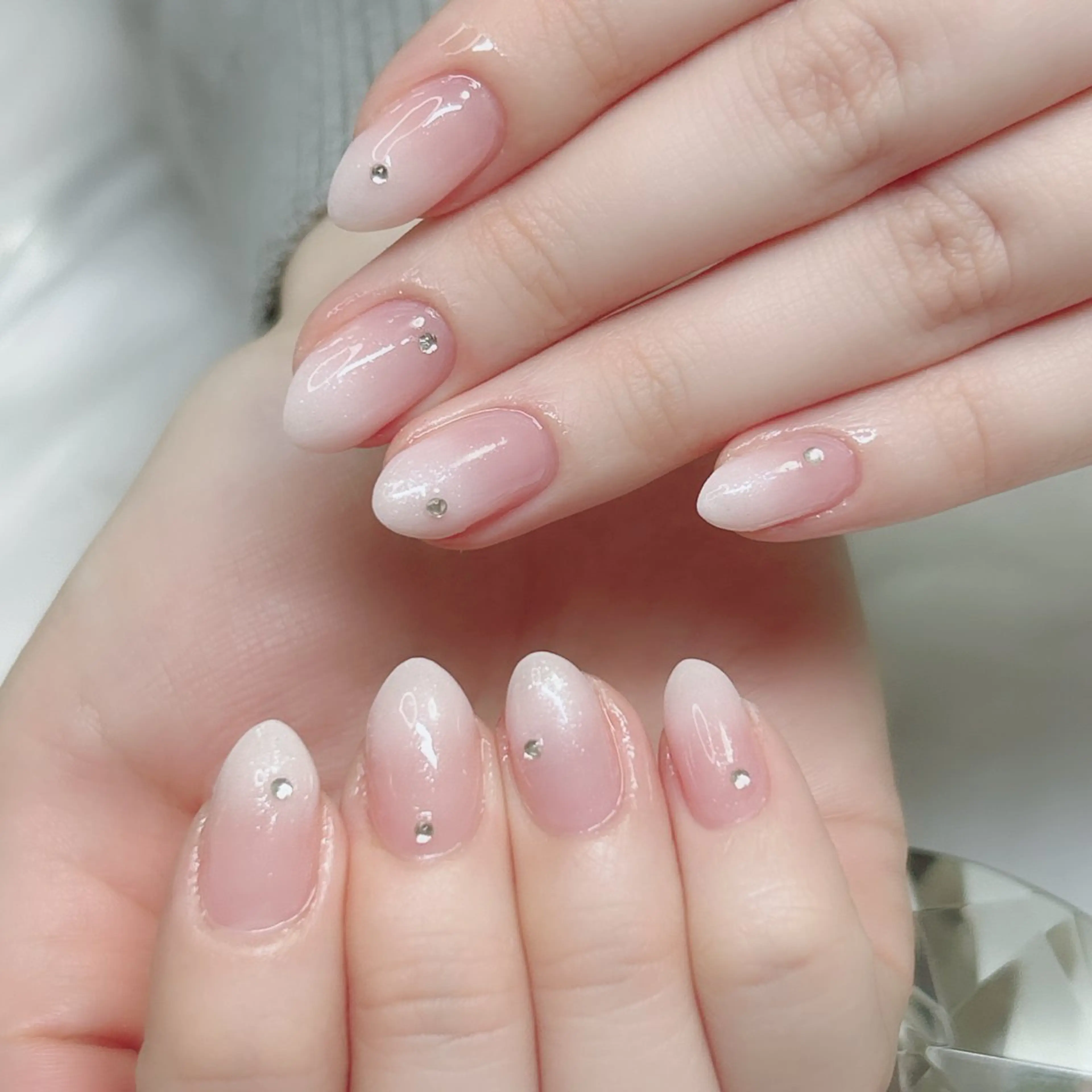 ネイル オーロラネイル ミラーネイル オフィスネイル ワンカラーネイル シンプルネイル ハンドネイル Cute Tips nailのネイルデザイン