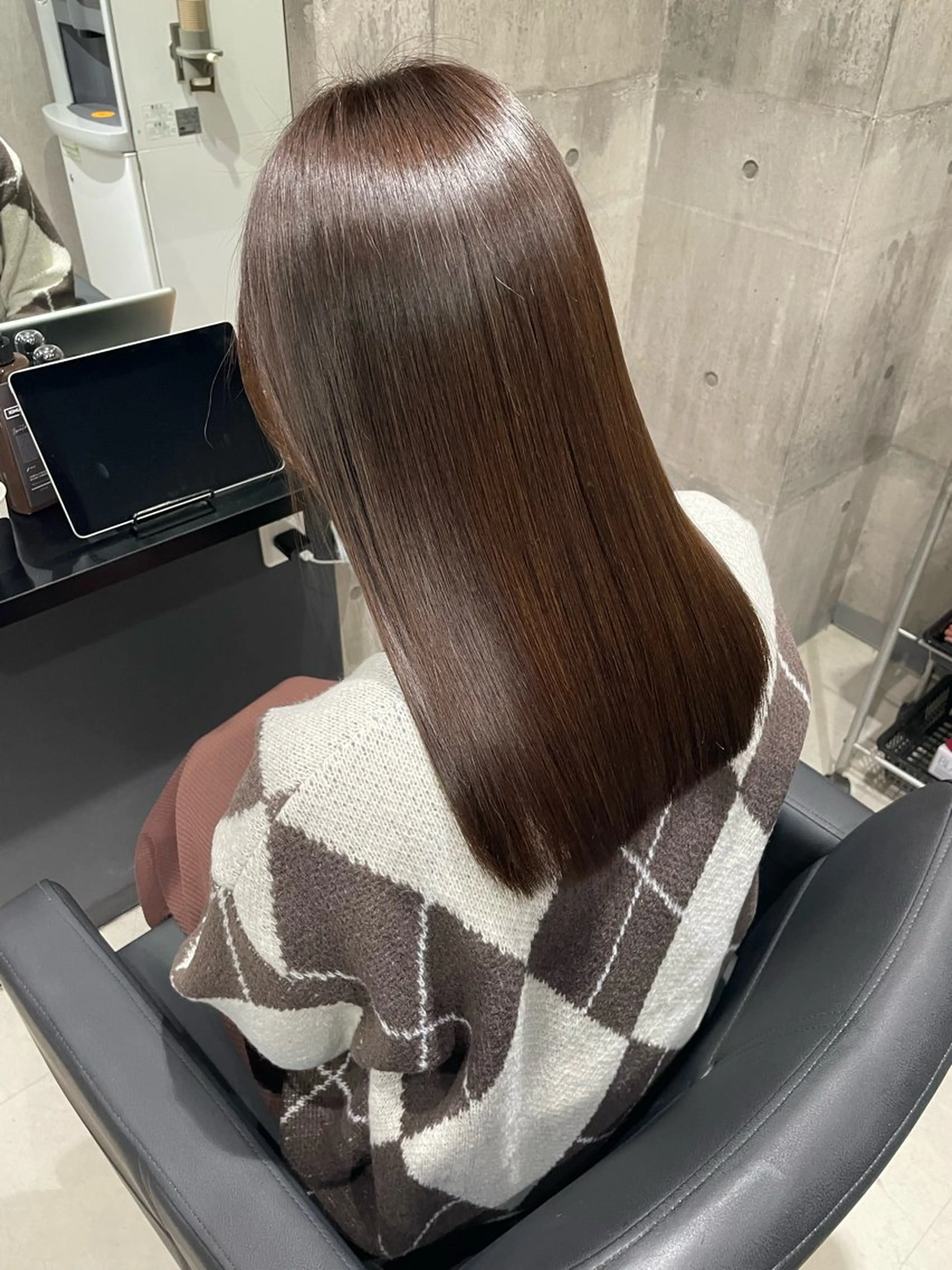 セミロング ケアカラー 髪質改善 カット ヘアカラー トリートメント _WHITE京橋所属・_WHITE 佐伯 碧のヘアスタイル