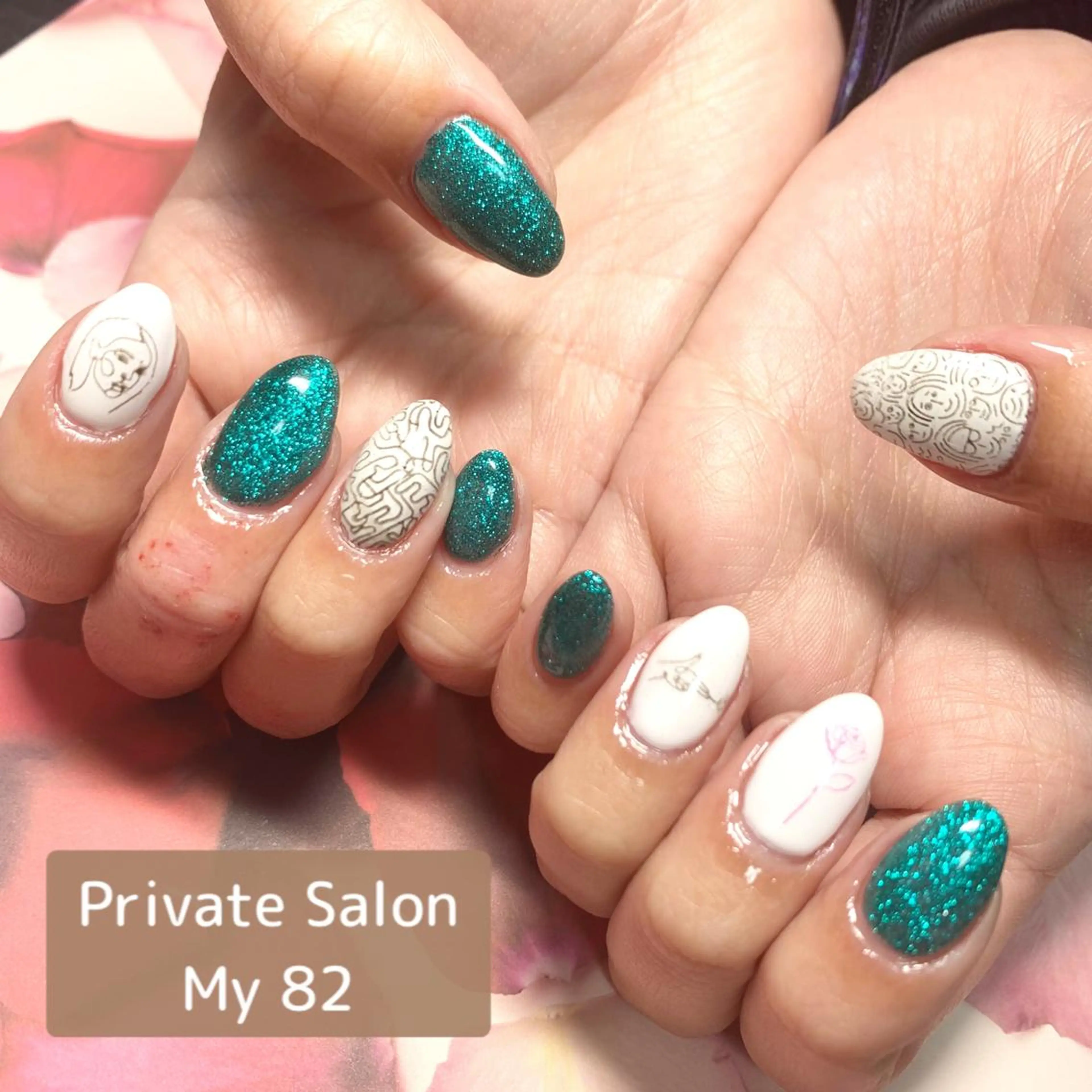 ネイル アートネイル ジェルネイル グリーン キラキラネイル ラメ(グリッター) ハンドネイル Private Sa lon  MARLOのネイルデザイン