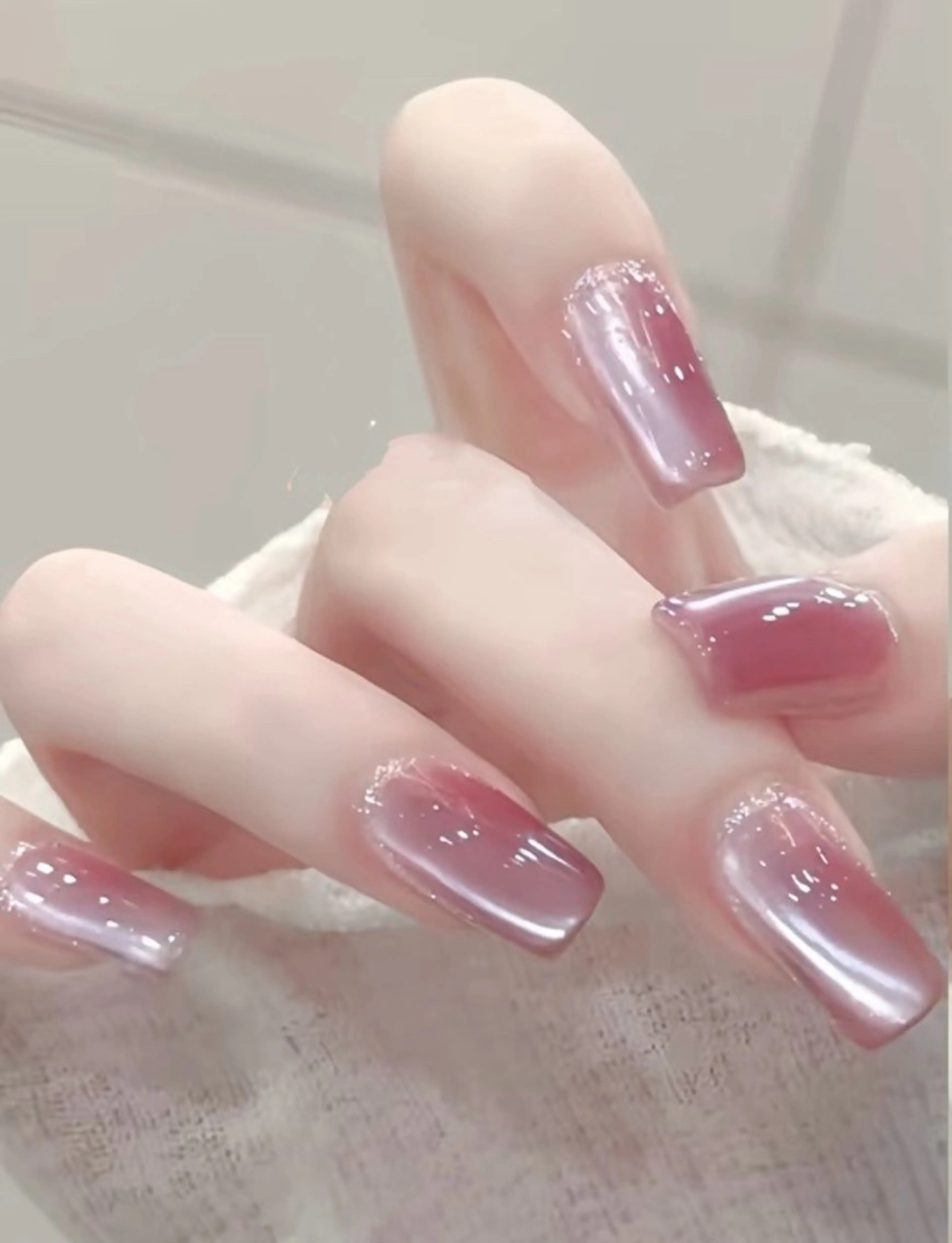 ネイル チークネイル 長さ出し フラワーネイル フレンチネイル ガーリー sun nail池袋 モデル募集のネイルデザイン