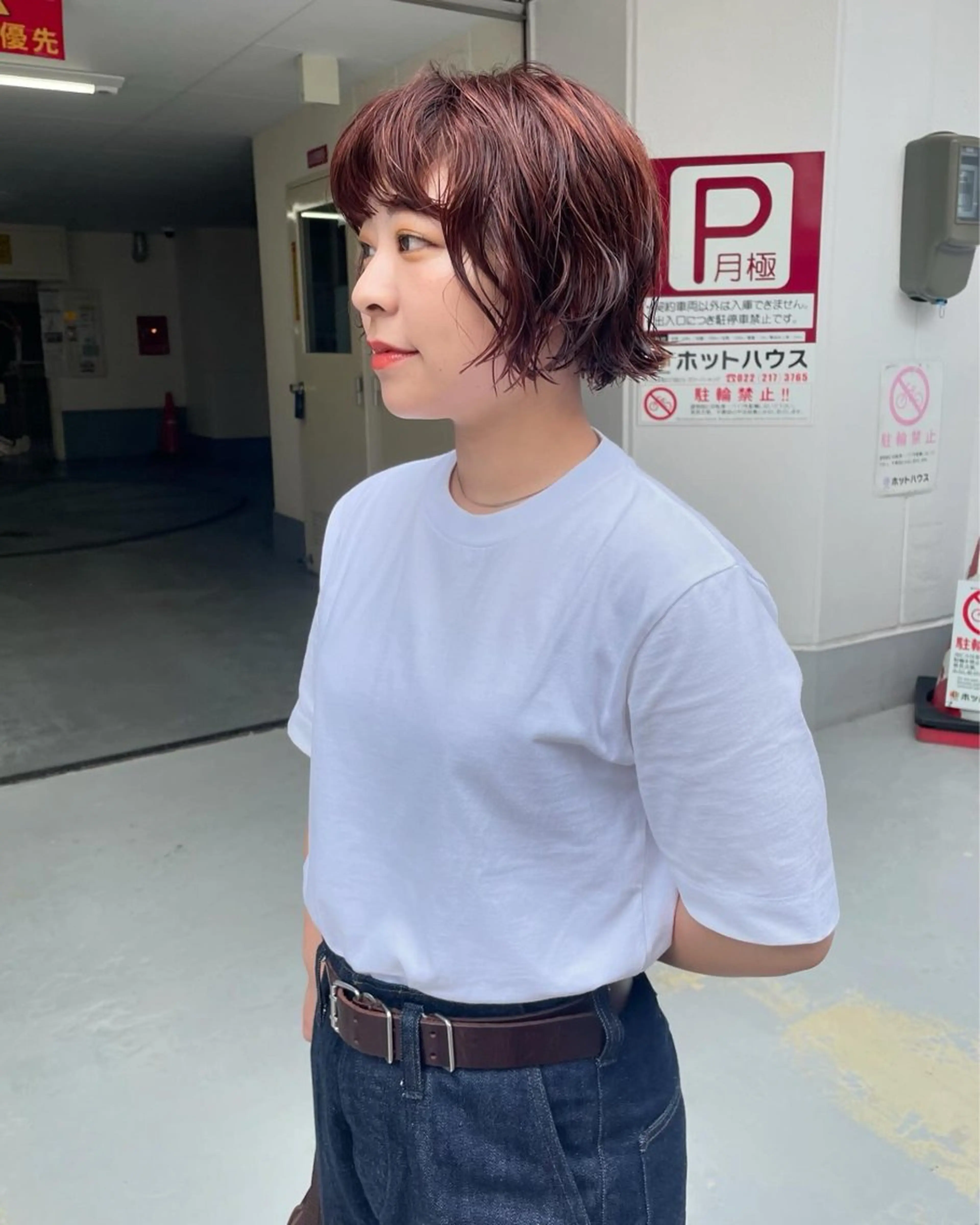 ショート パーマ 渥美 怜子のヘアスタイル