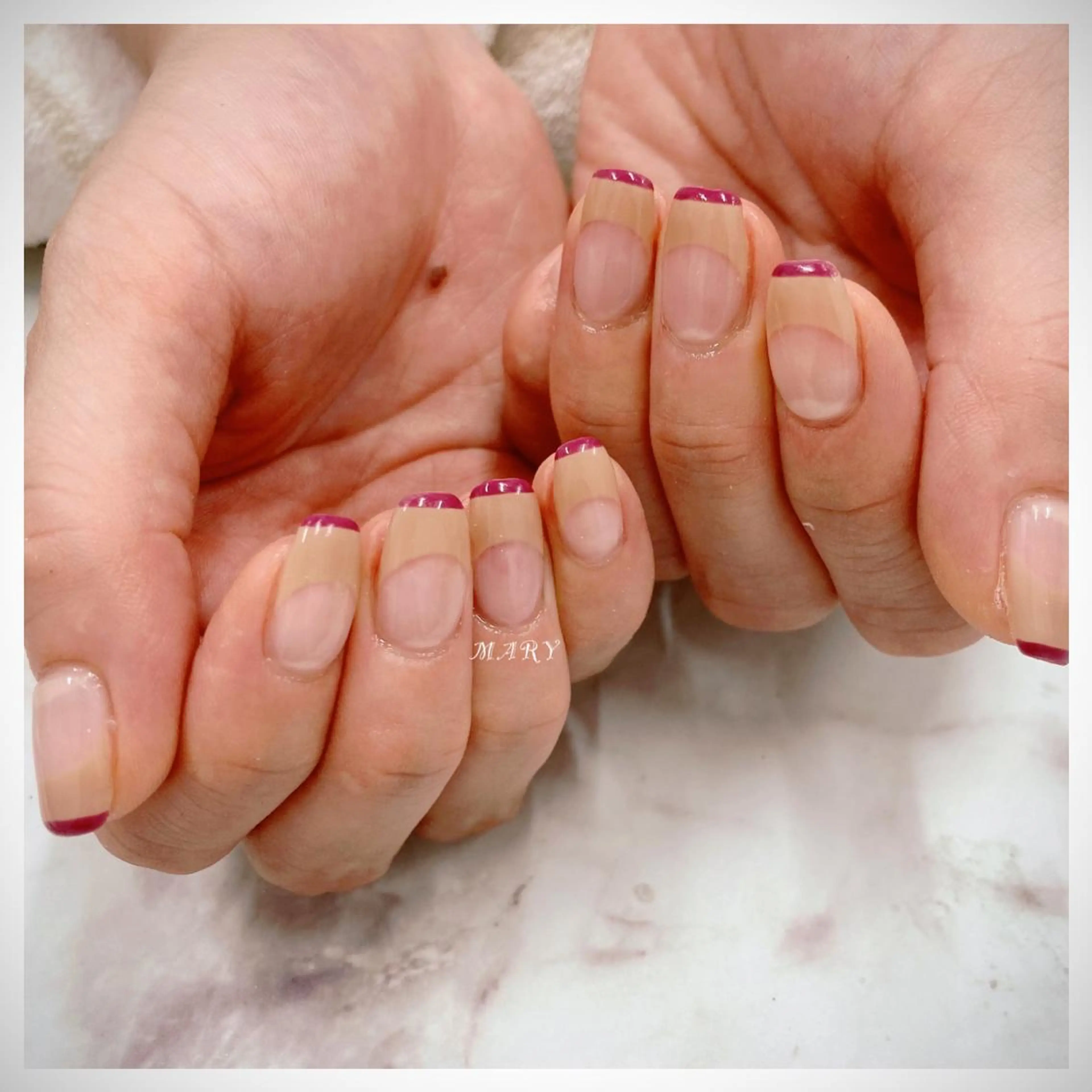 ネイル ボルドー フレンチネイル ニュアンスネイル シンプルネイル ハンドネイル Mary nail所属・Mary nail .narumiのネイルデザイン