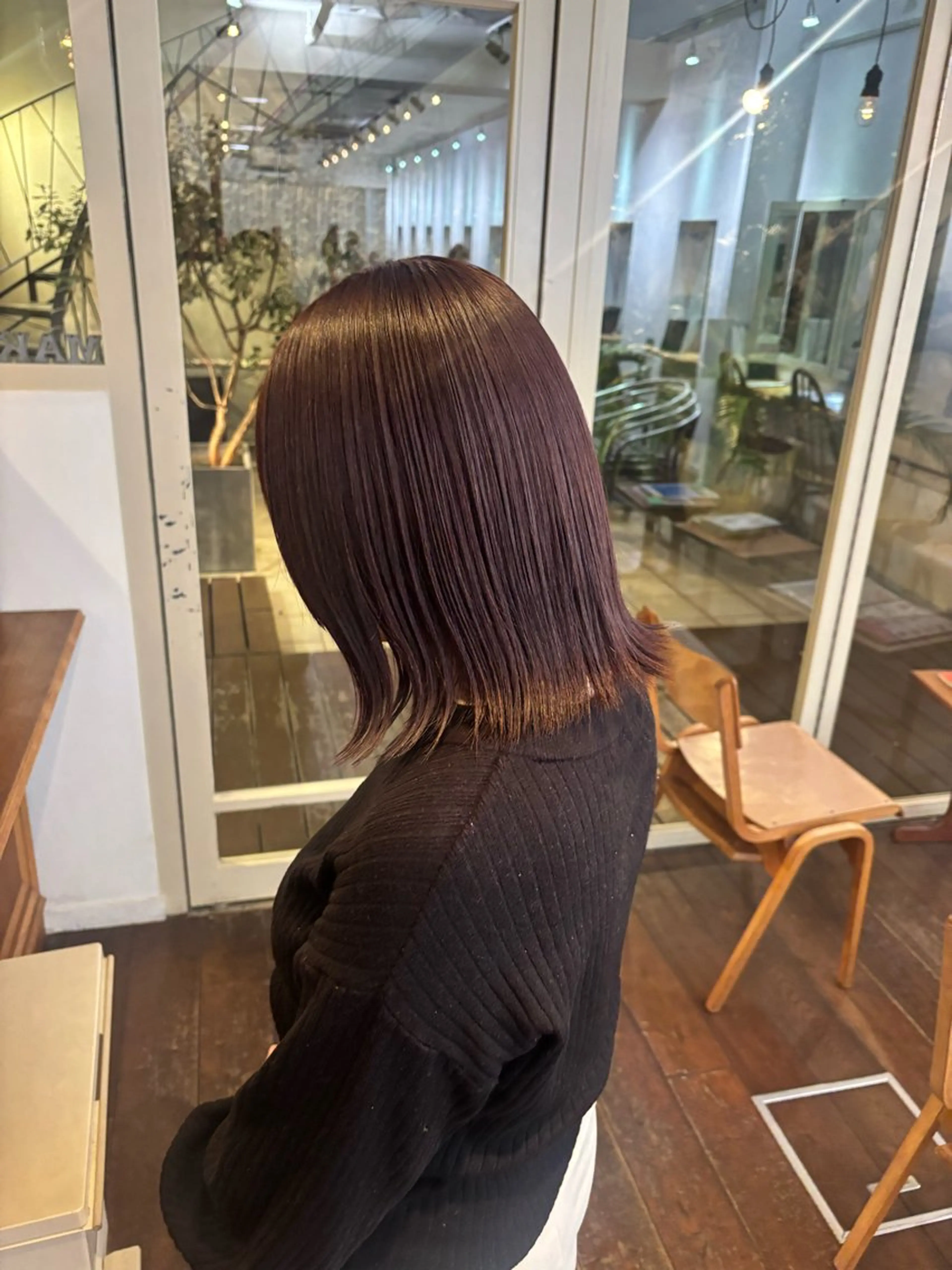 セミロング カラー くいた あやなのヘアスタイル