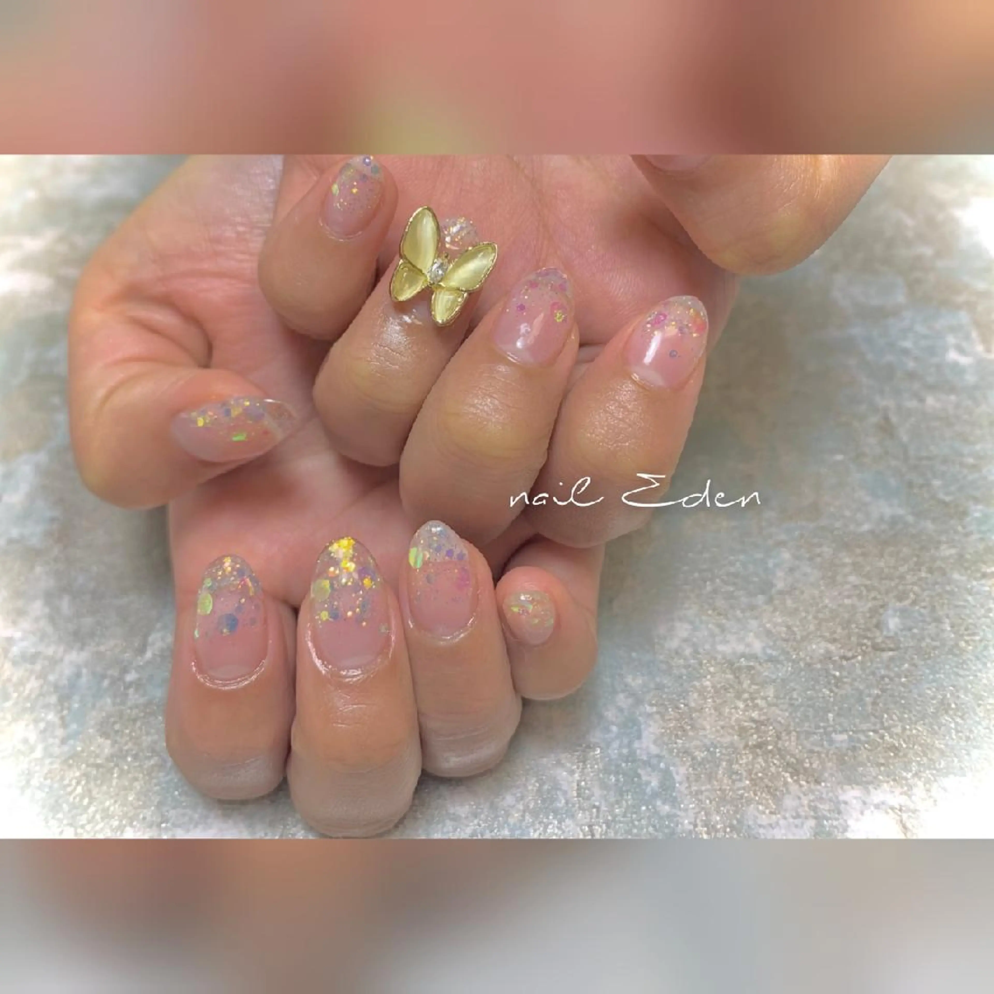 ネイル オーロラネイル グラデーション ラメ(グリッター) ラメグラデーション ハンドネイル ハンドケア Eden　private nail saron所属・Eden ♾️のネイルデザイン
