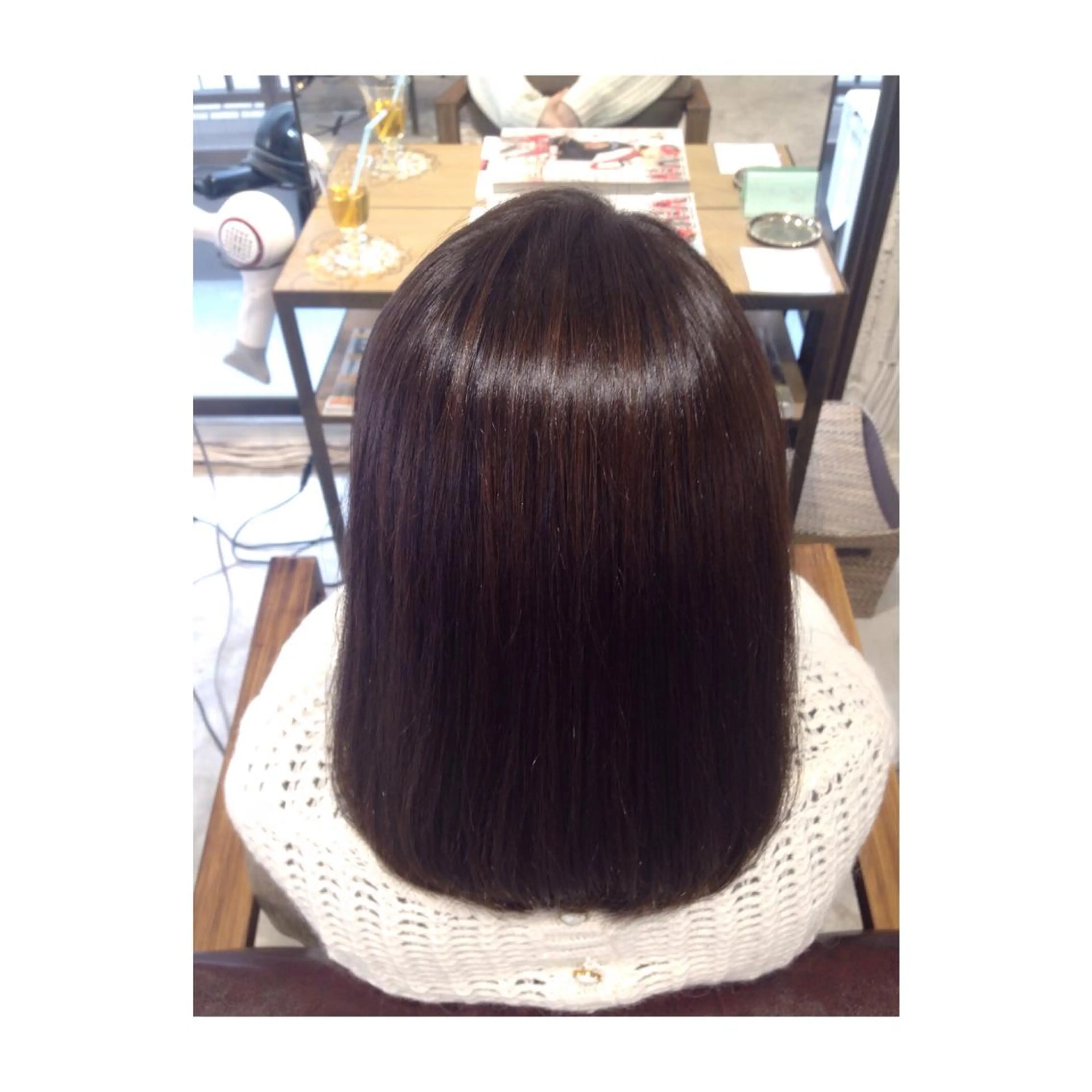 ミディアム セミロング カラー アオガミ （前髪顔周りカット）のヘアスタイル