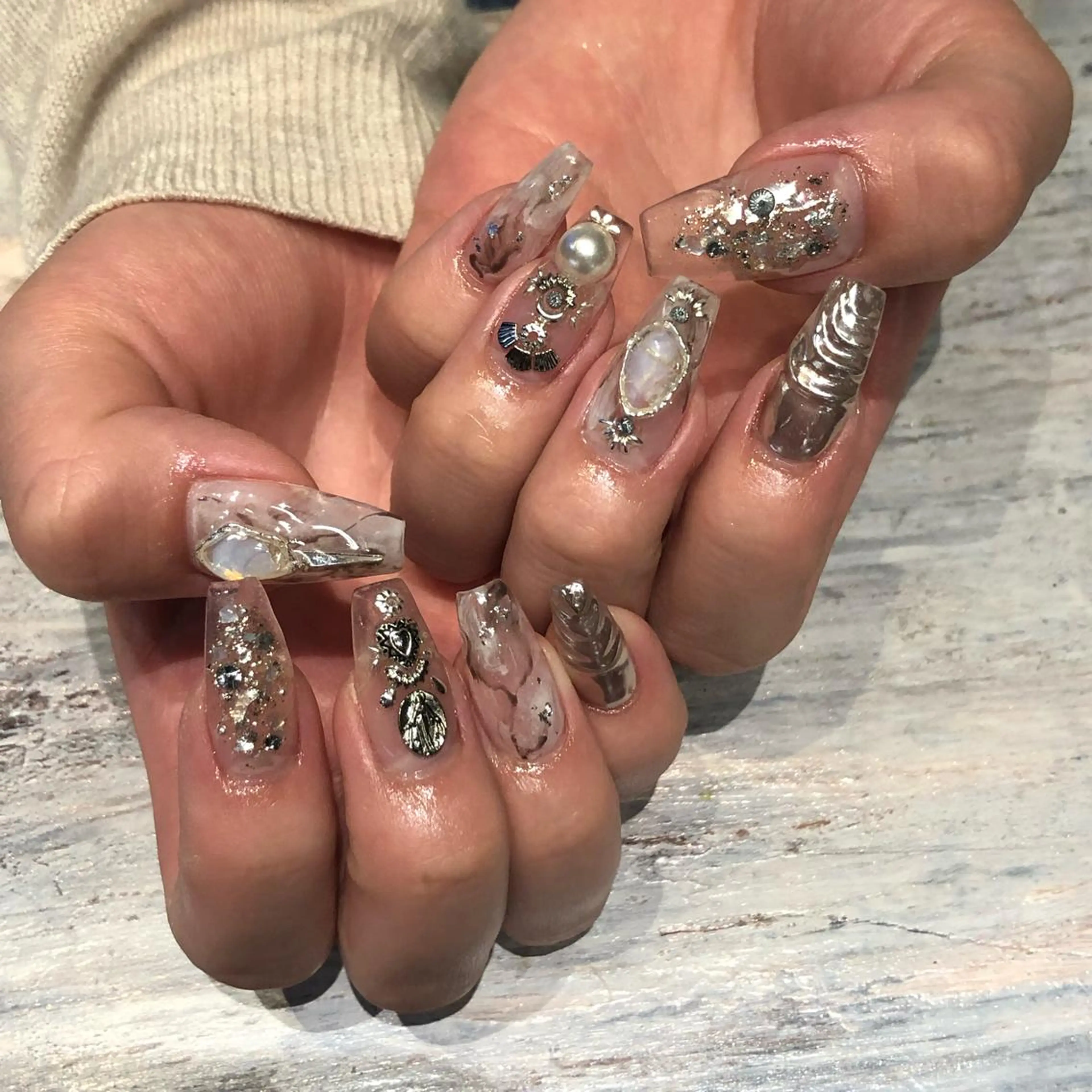 ネイル crestnail所属・小林 束紗のネイルデザイン