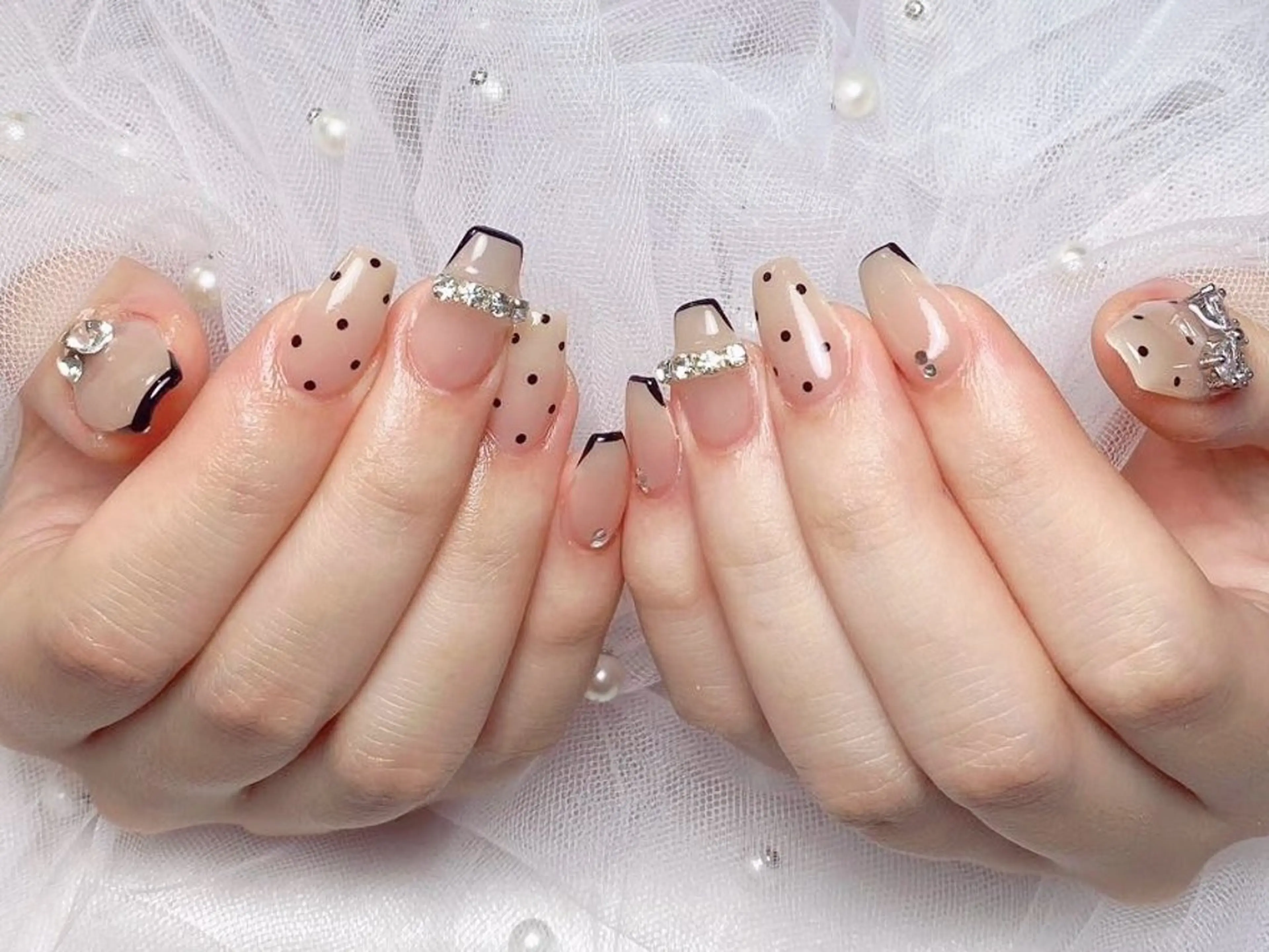 ネイル フレンチネイル ジェルネイル ハート 韓国ネイル マグネットネイル ハンドネイル ネイルサロン lotusのネイルデザイン