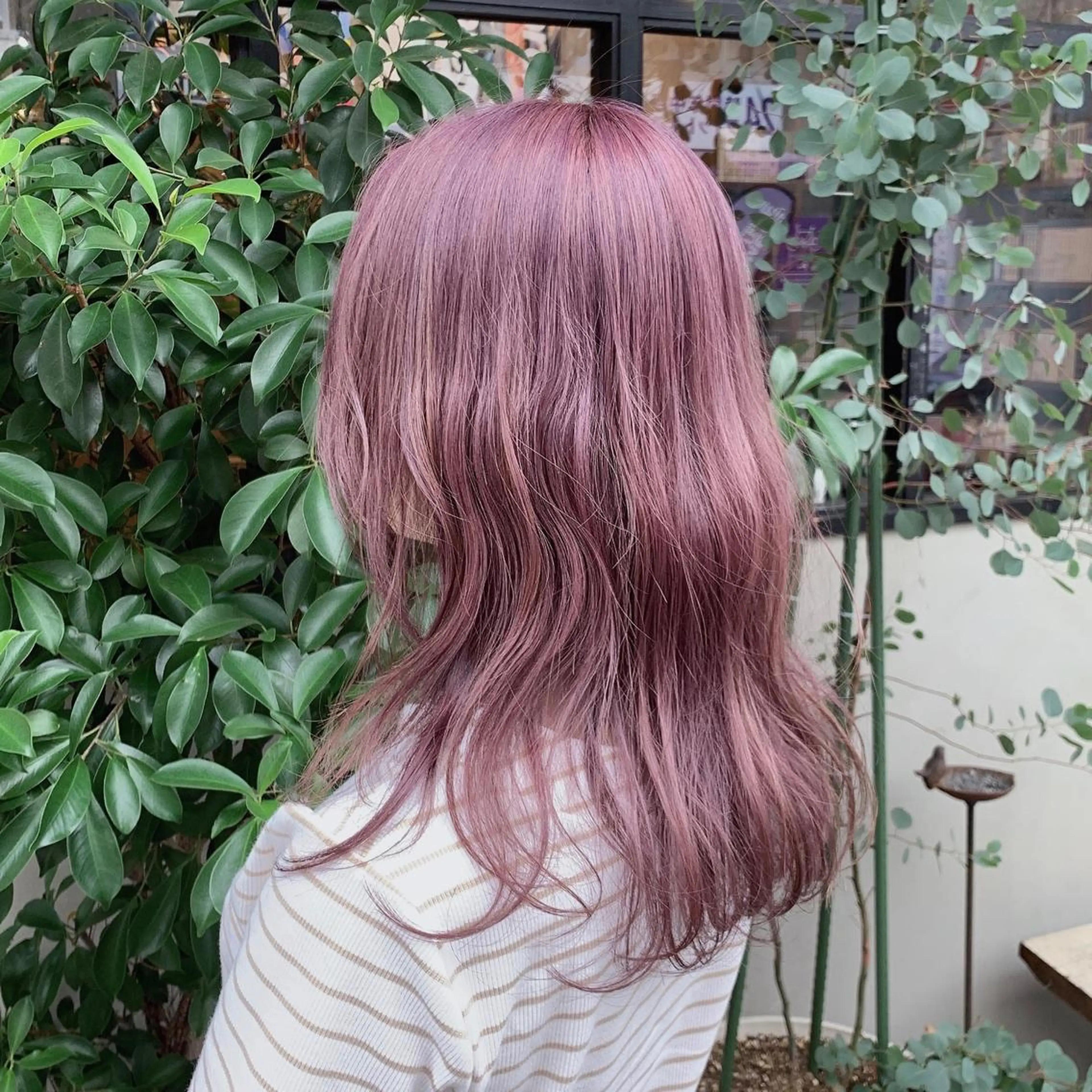 セミロング カラー ピンクカラー いとう りょうたのヘアスタイル