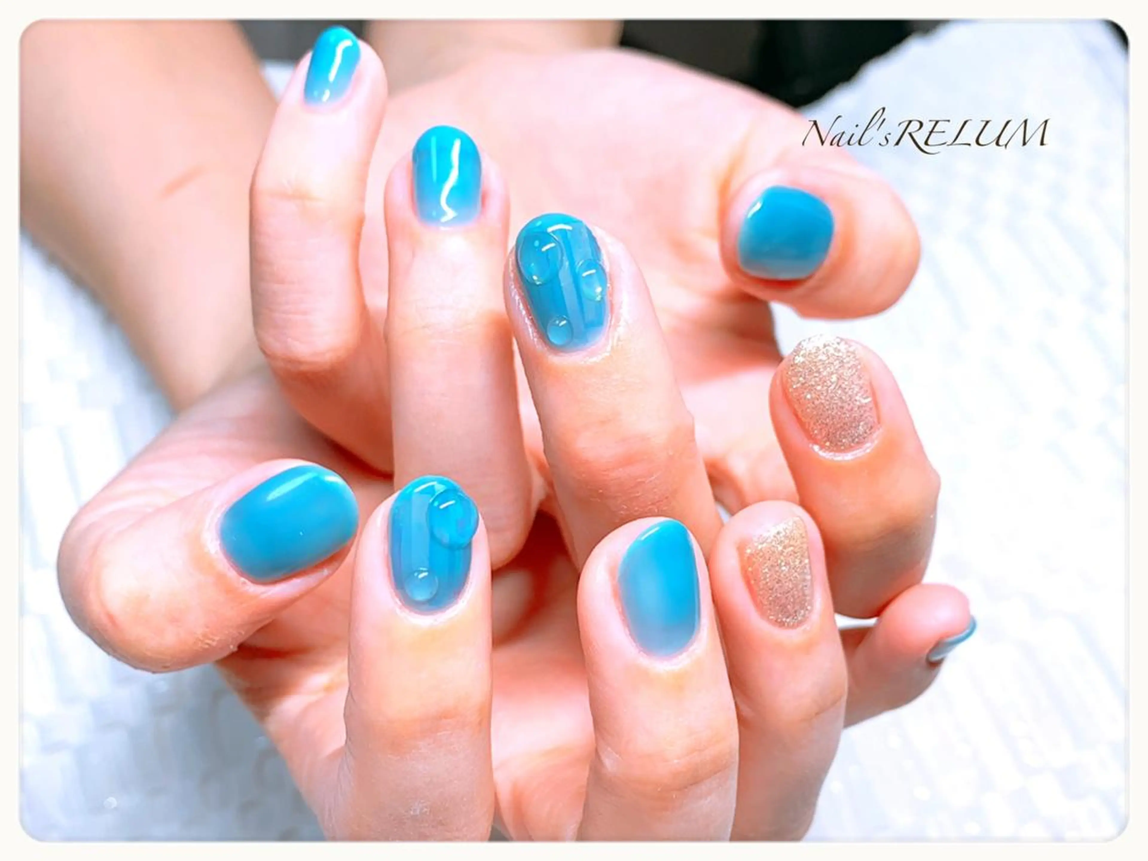 ネイル THECOLORS所属・近貞 莉奈のネイルデザイン