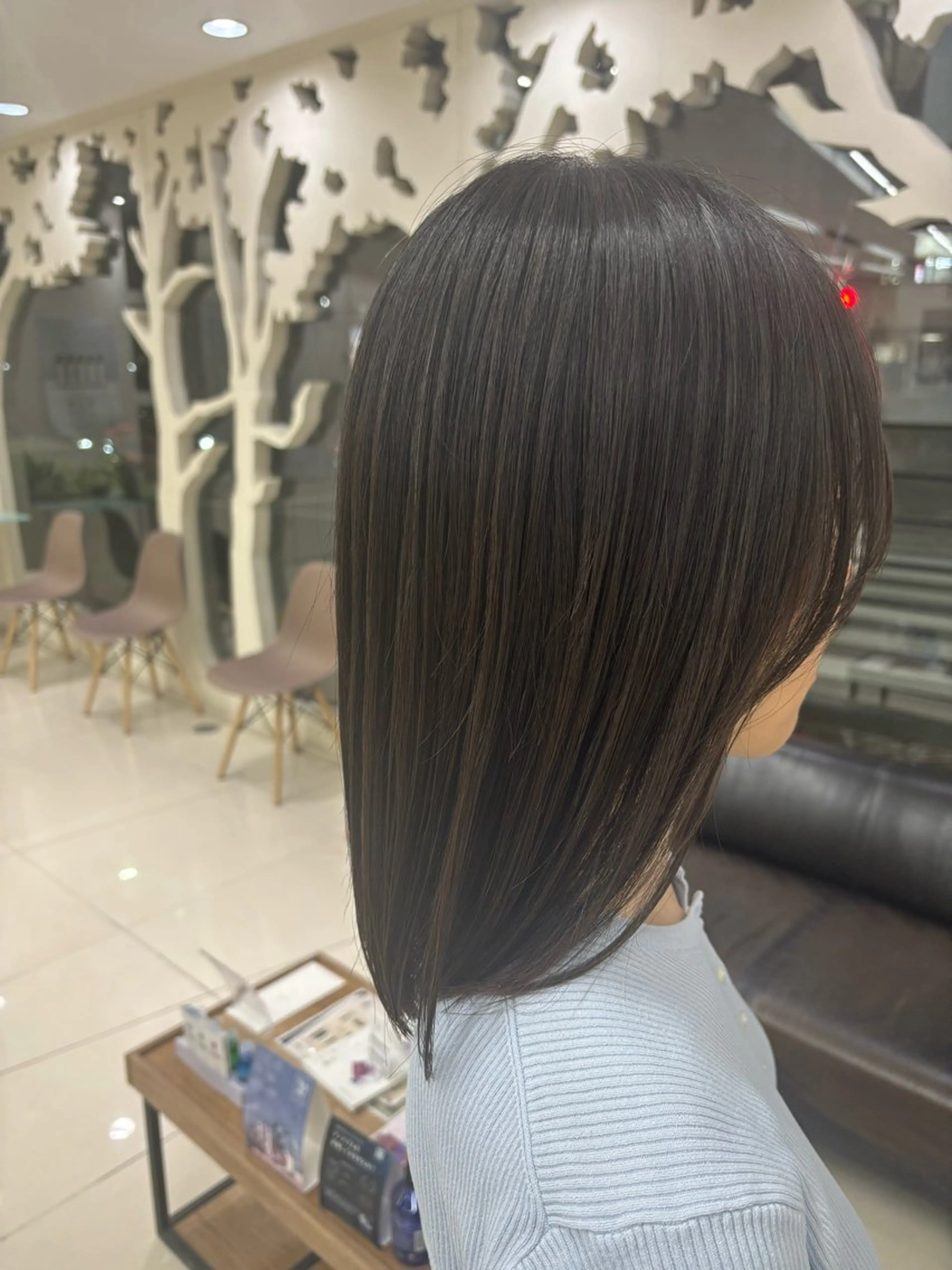 セミロング カット 〖カラー特化型✨️〗 さとうあやめのヘアスタイル