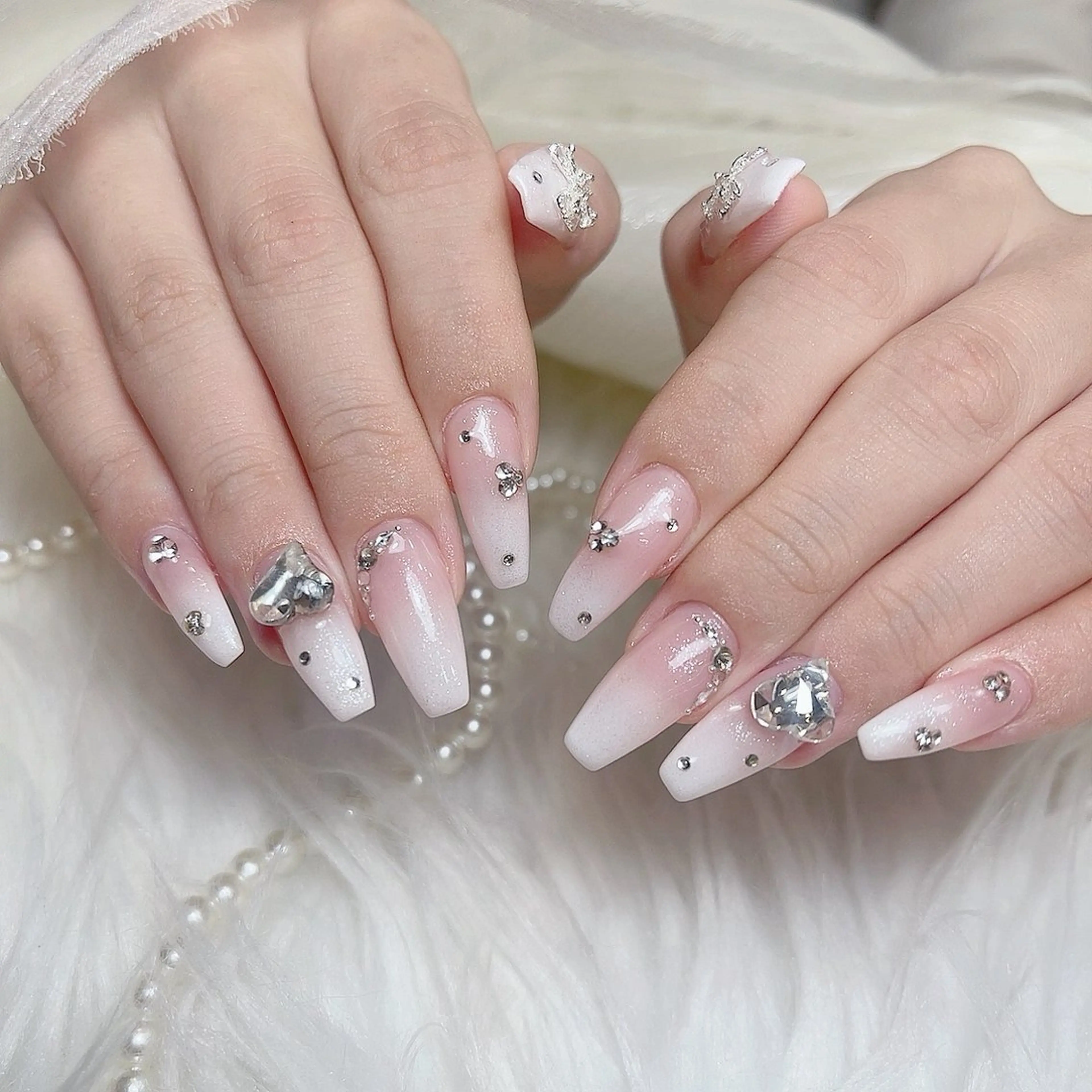 ミディアム ハンドネイル YURI NAILのネイルデザイン