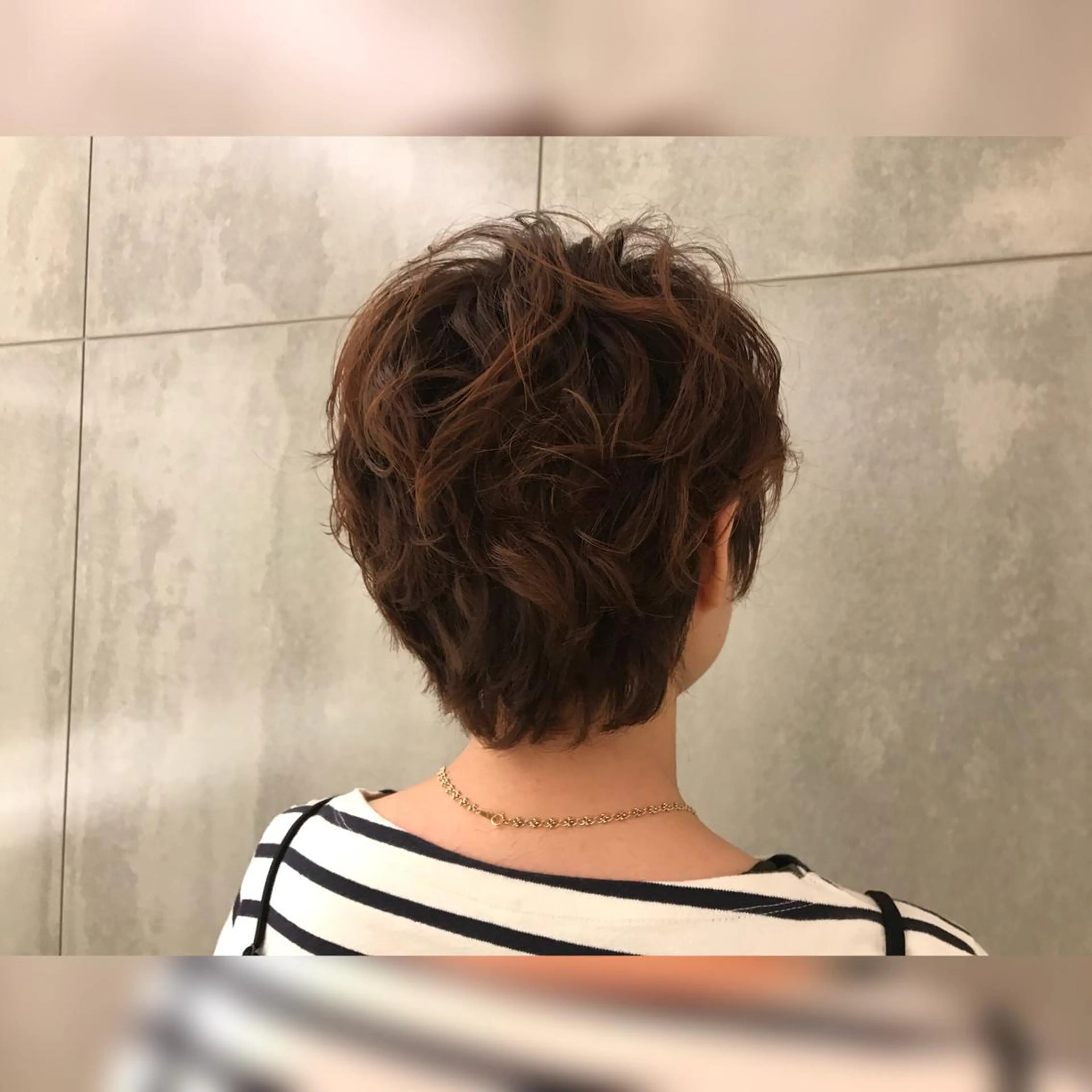 ショート パーマ ショートヘア One By The Ect所属・ショート/脱白髪染め ☆宇﨑悠実のヘアスタイル