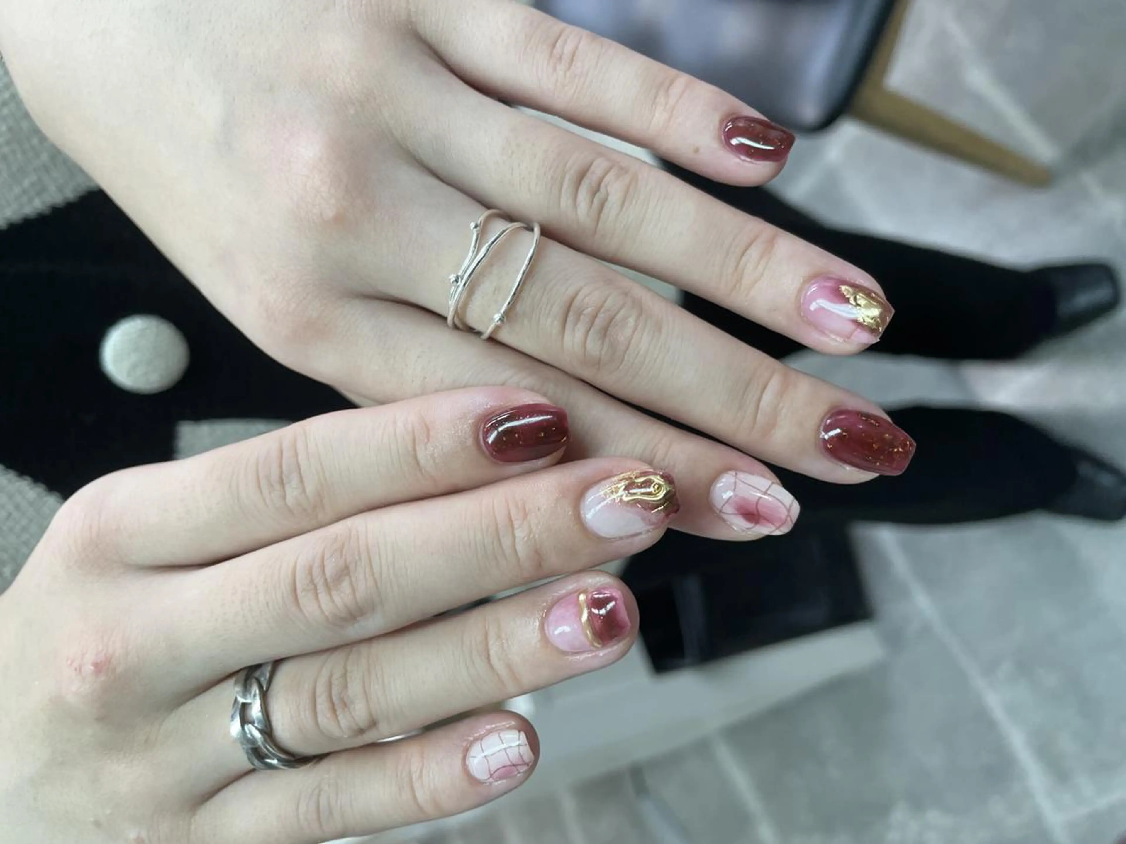 ネイル アートネイル べっ甲ネイル ジェルネイル マグネットネイル ニュアンスネイル nailstudio eviz新宿店のネイルデザイン