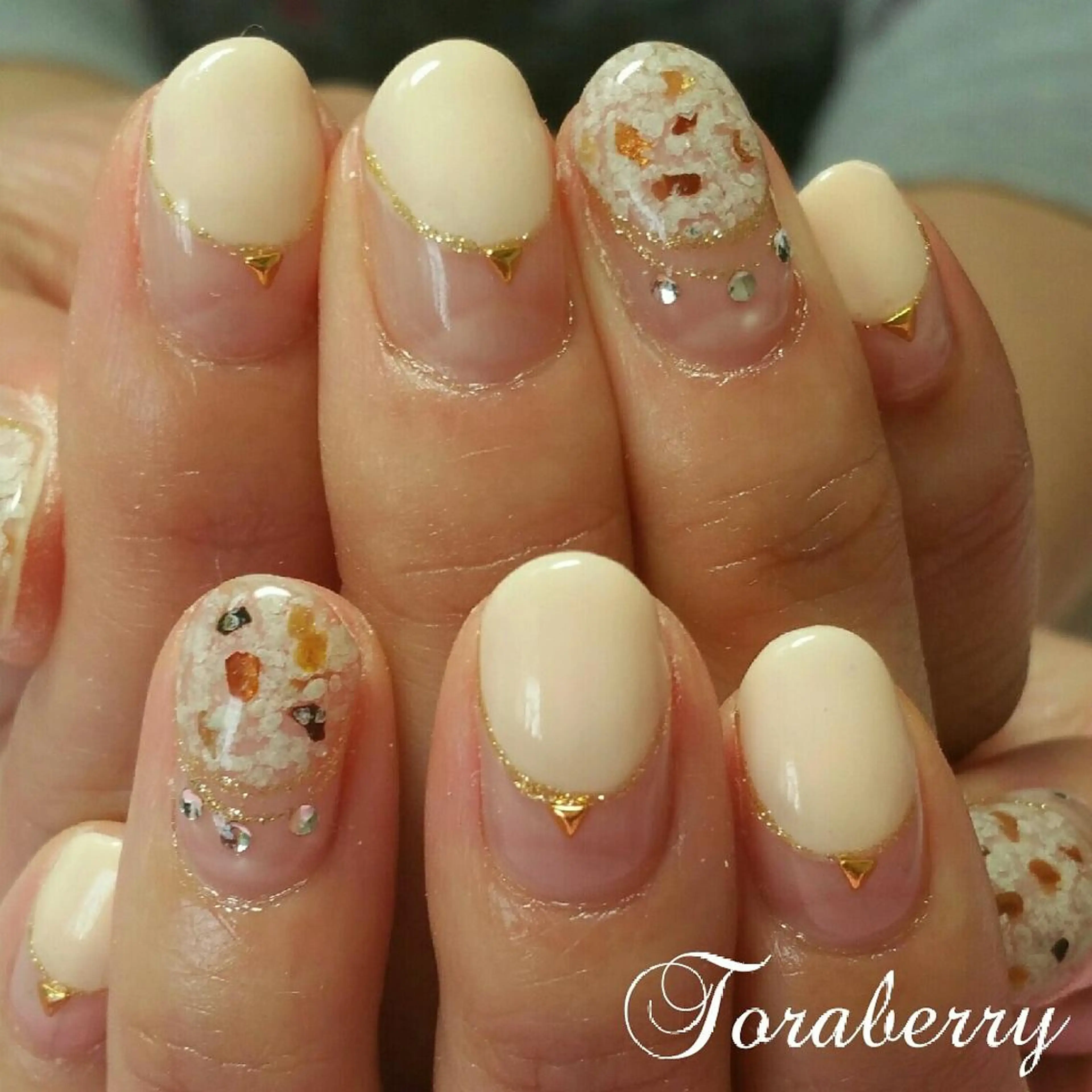 ネイル フレンチネイル ネイリスト なつみのネイルデザイン