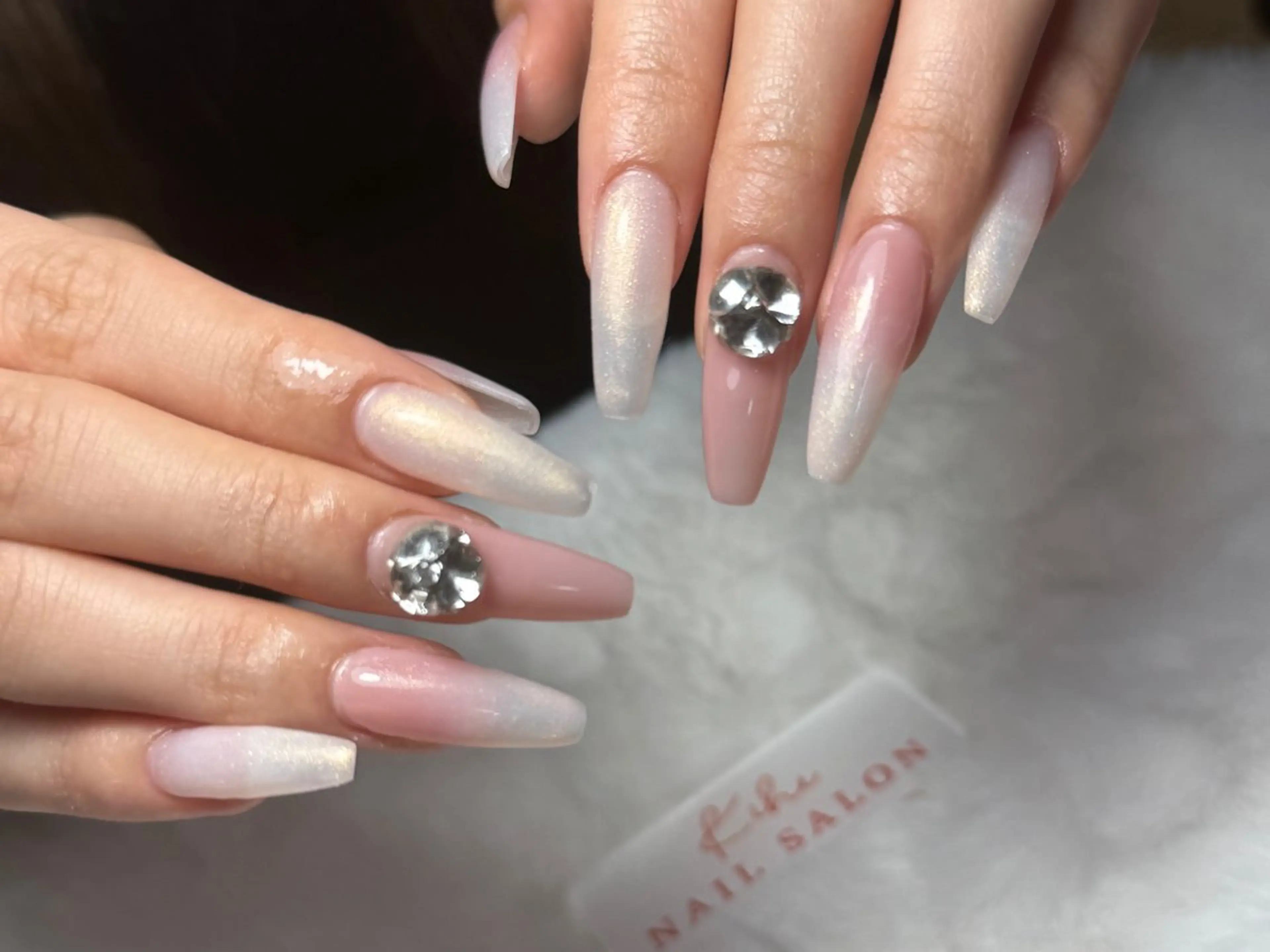 ネイル アートネイル フレンチネイル ジェルネイル グラデーション 韓国ネイル ハンドネイル 💕鈴木ユリ パラジェル/オフ無料のネイルデザイン