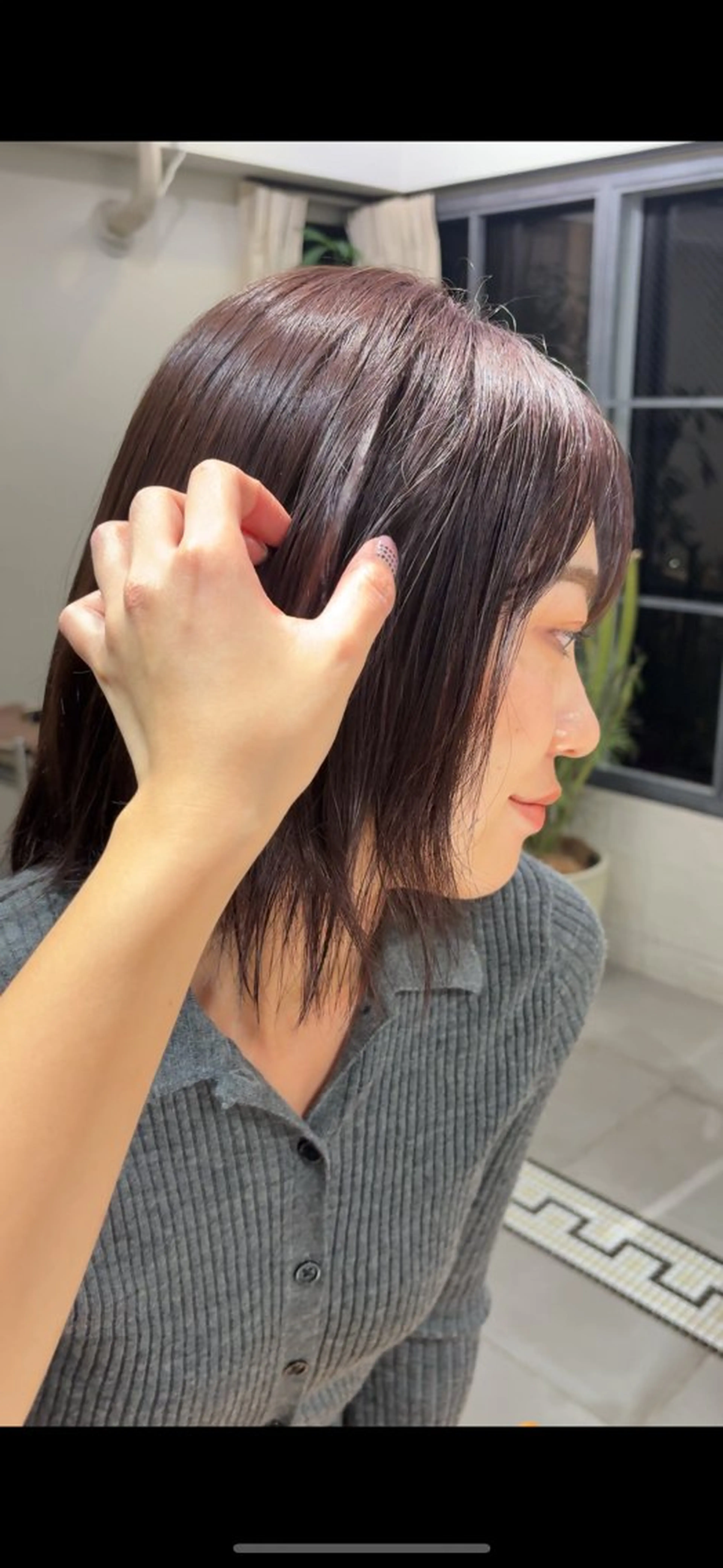 ミディアム ヘアカラー トリートメント カットモデルレイヤー 暖色カラー モカ🎶のヘアスタイル