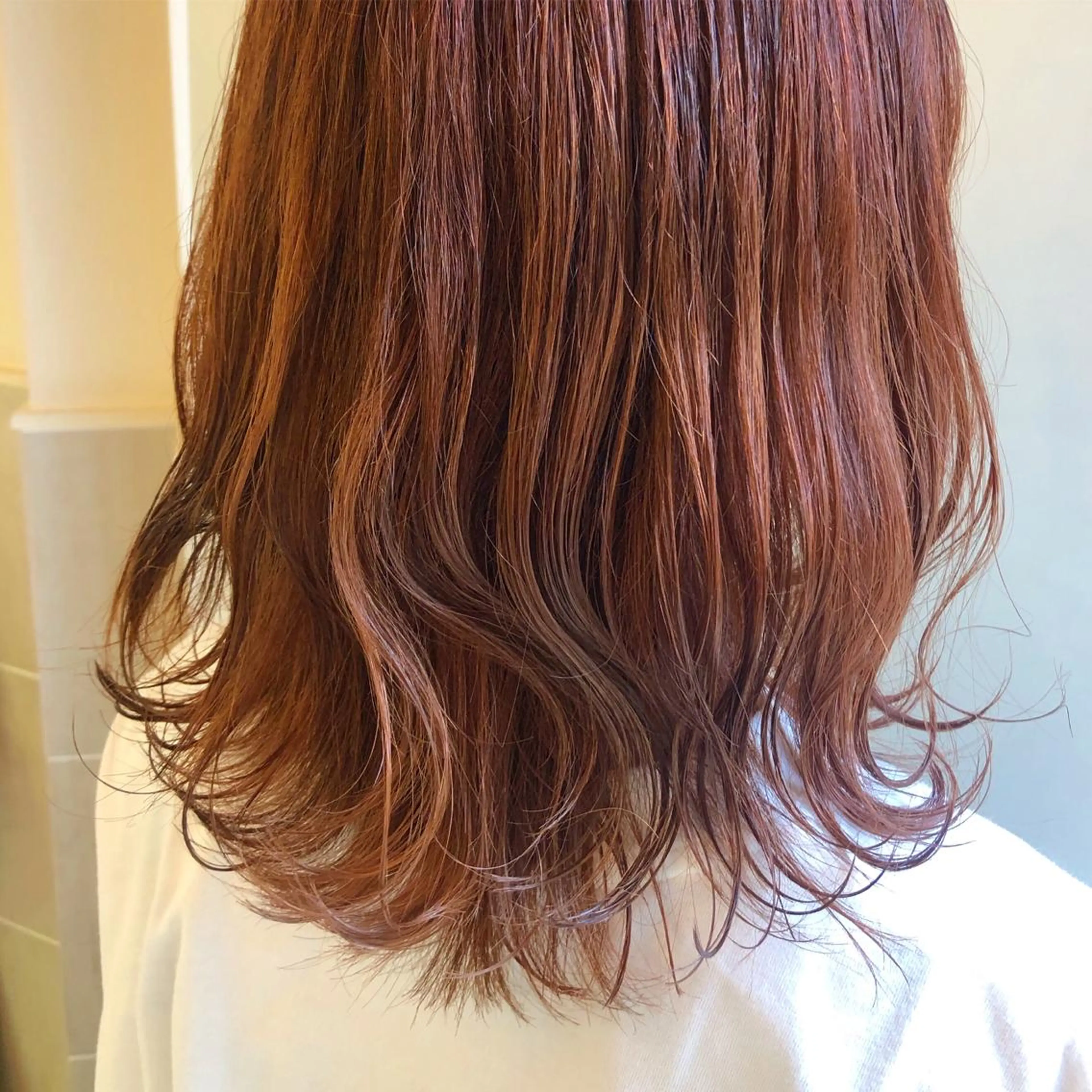 ミディアム カラー ベージュカラー オレンジ オレンジベージュ カット ヘアカラー 齋藤 咲のヘアスタイル