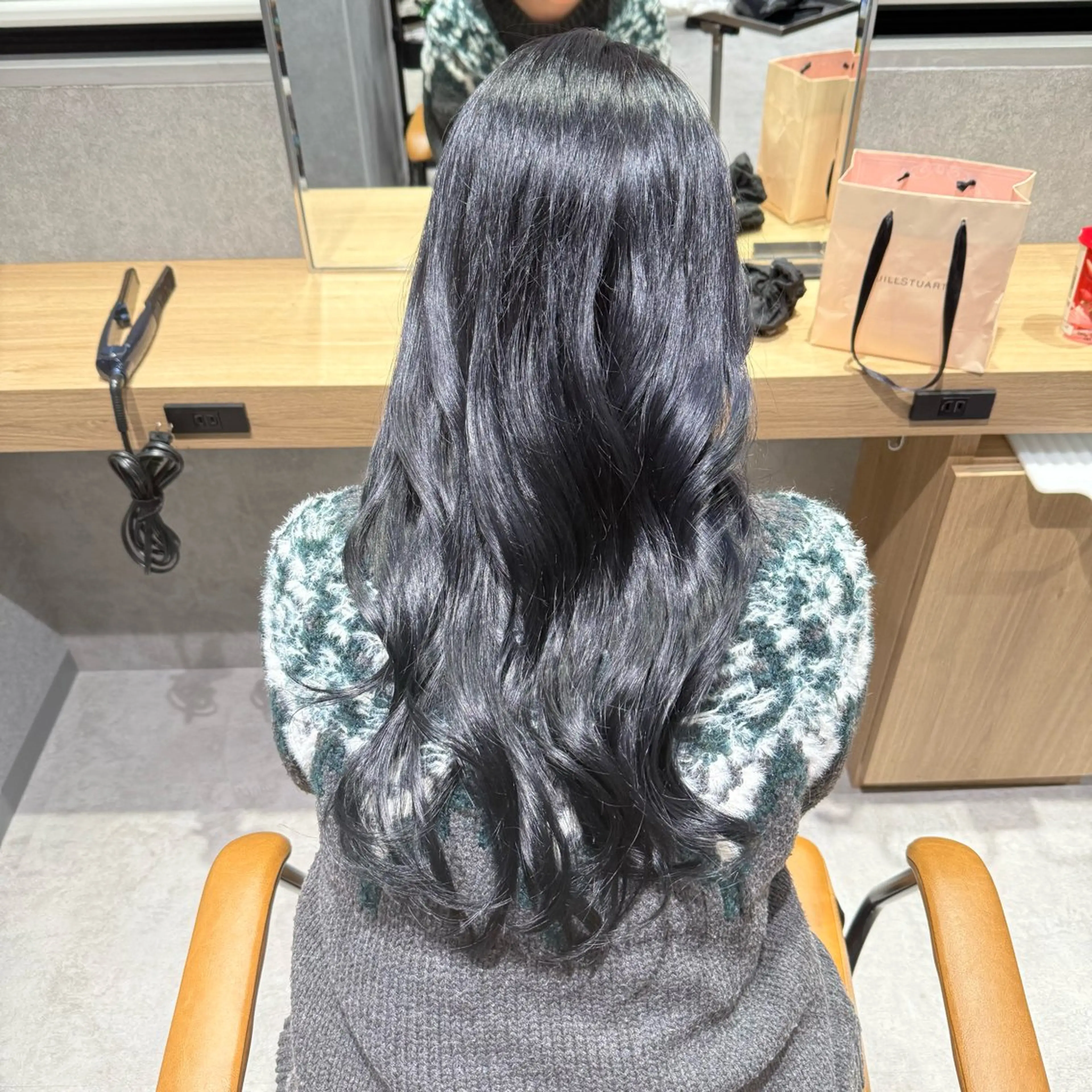 ロング カラー ヘアカラー 青木 あいかのヘアスタイル