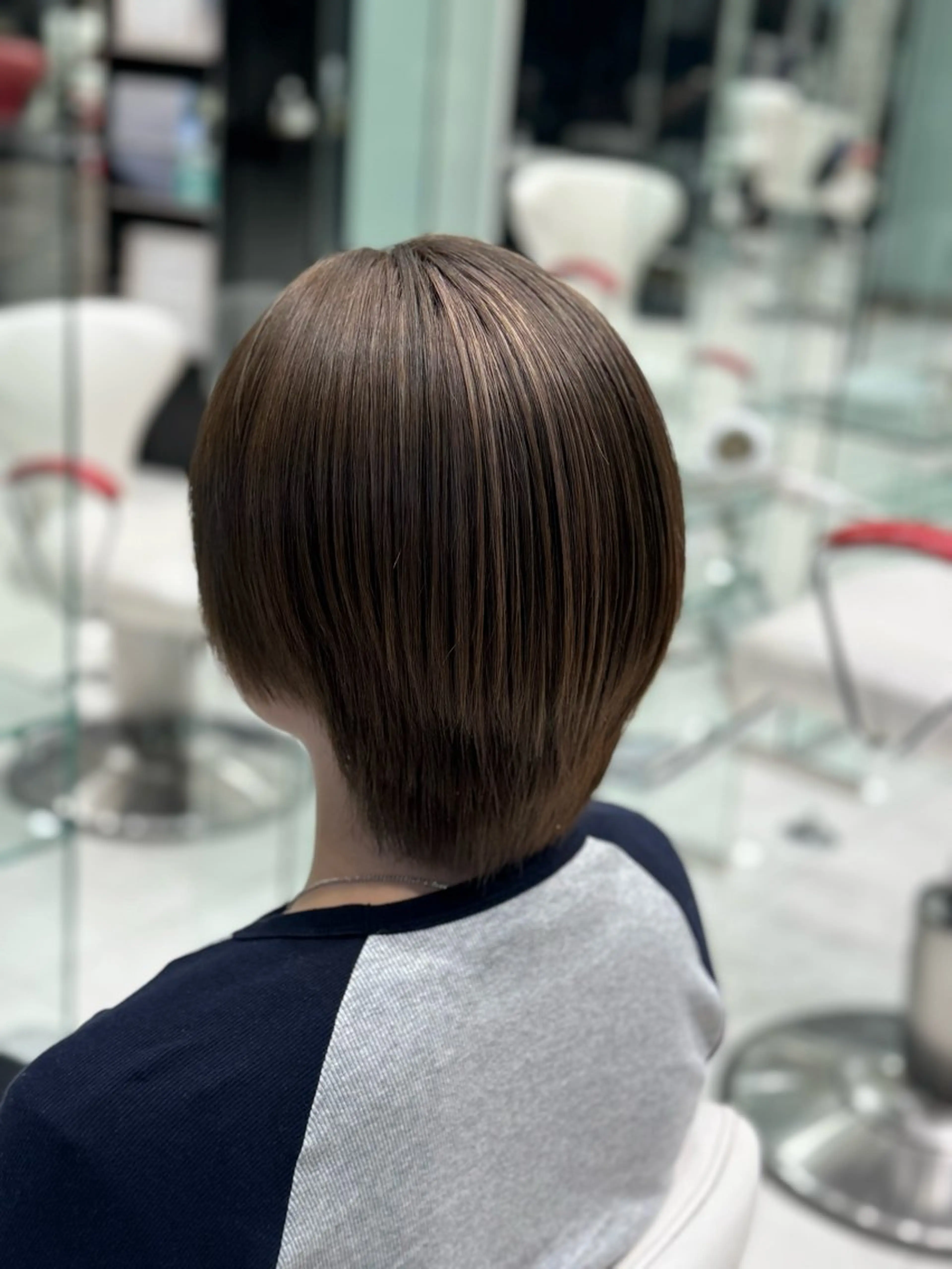 ショート ハイライト 伊藤 柚奈のヘアスタイル