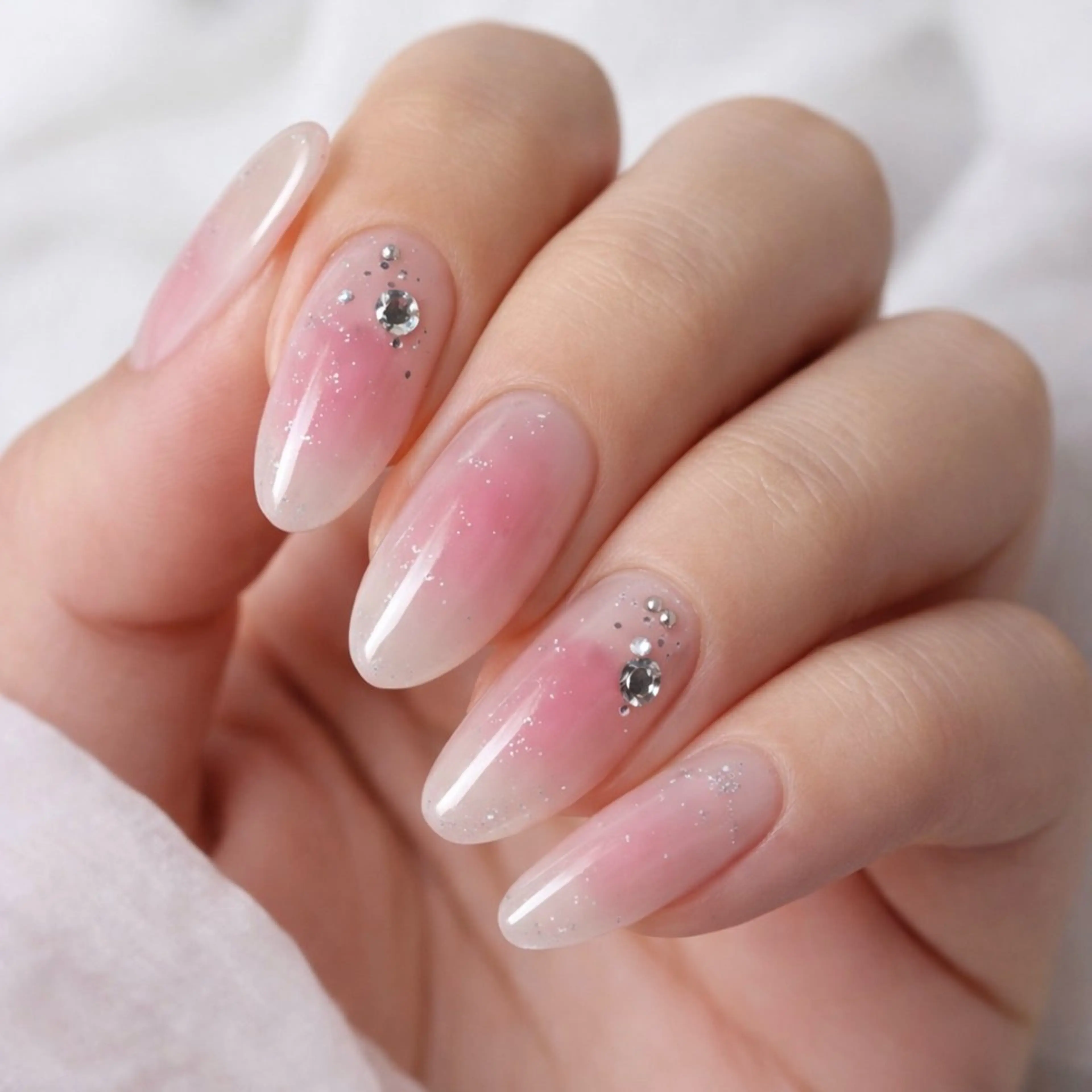 ネイル チークネイル ラメ(グリッター) オフィスネイル ピンク 春ネイル ハンドネイル Kii nailのネイルデザイン