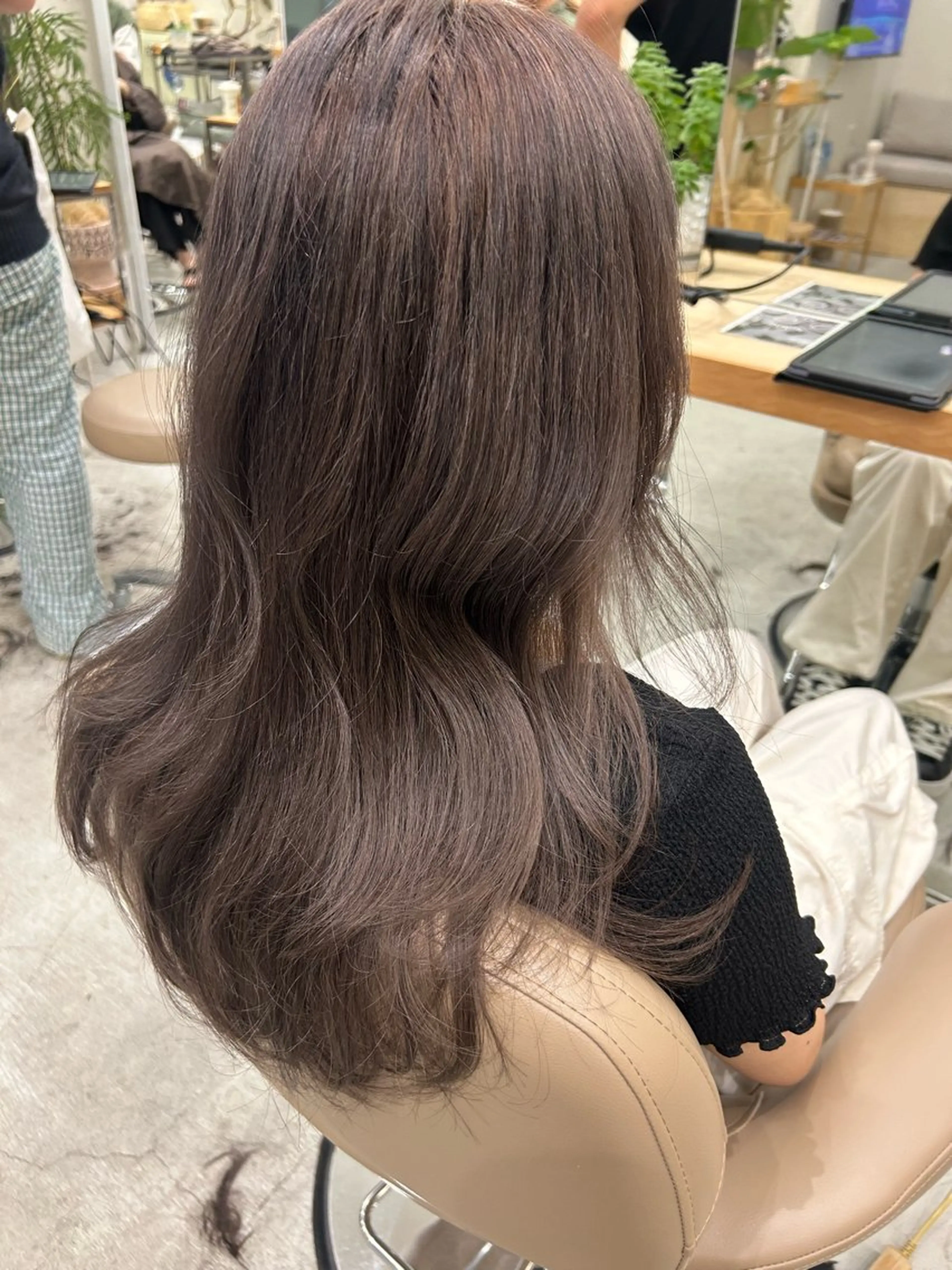 ロング カラー 💛🤍U too e’s 鎌倉🧸のヘアスタイル