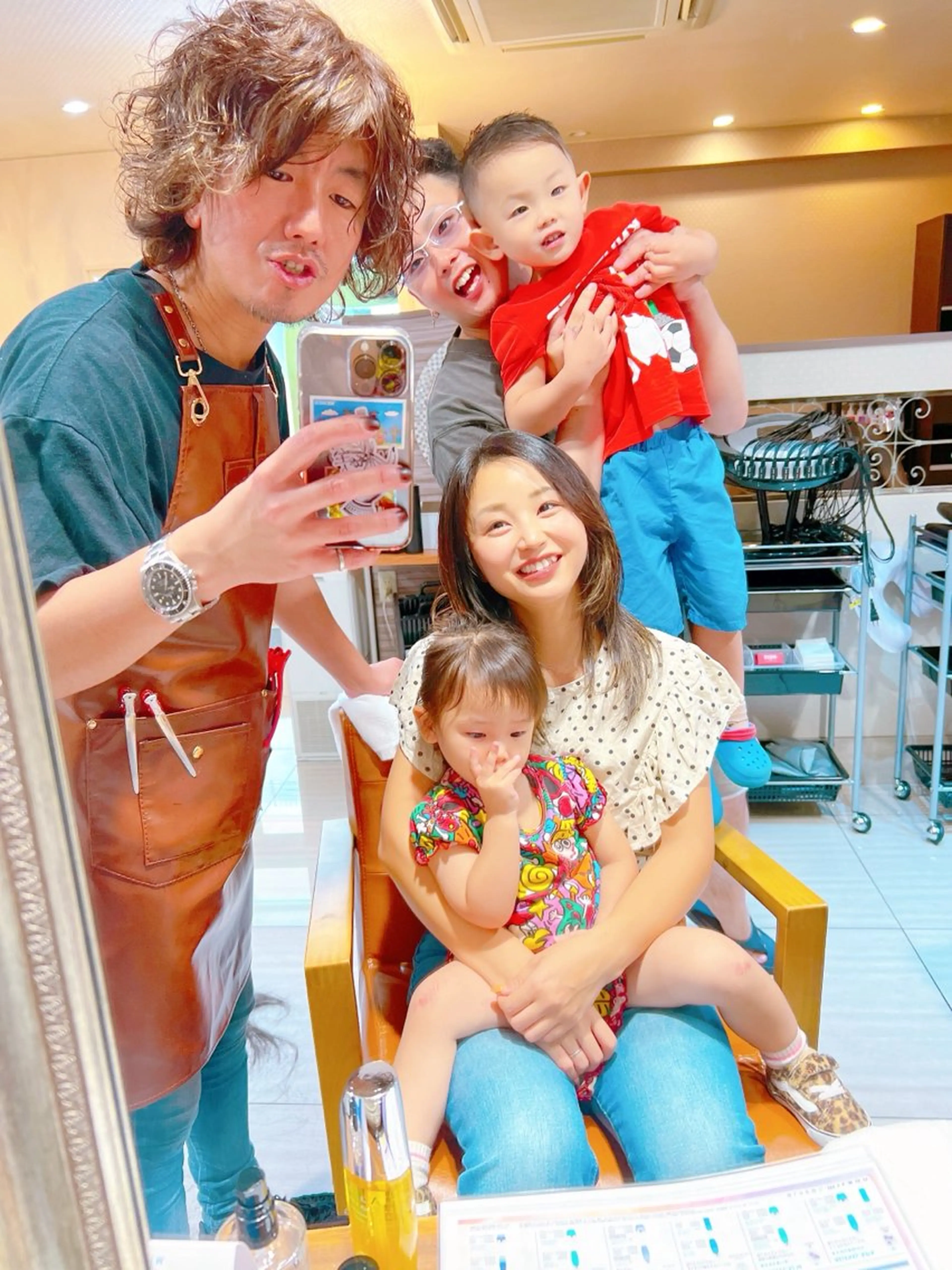 セミロング カラー ハイライトカラー ハイライト 髪質改善 トリートメント カット ヘアカラー トリートメント Refuge by produceのヘアスタイル