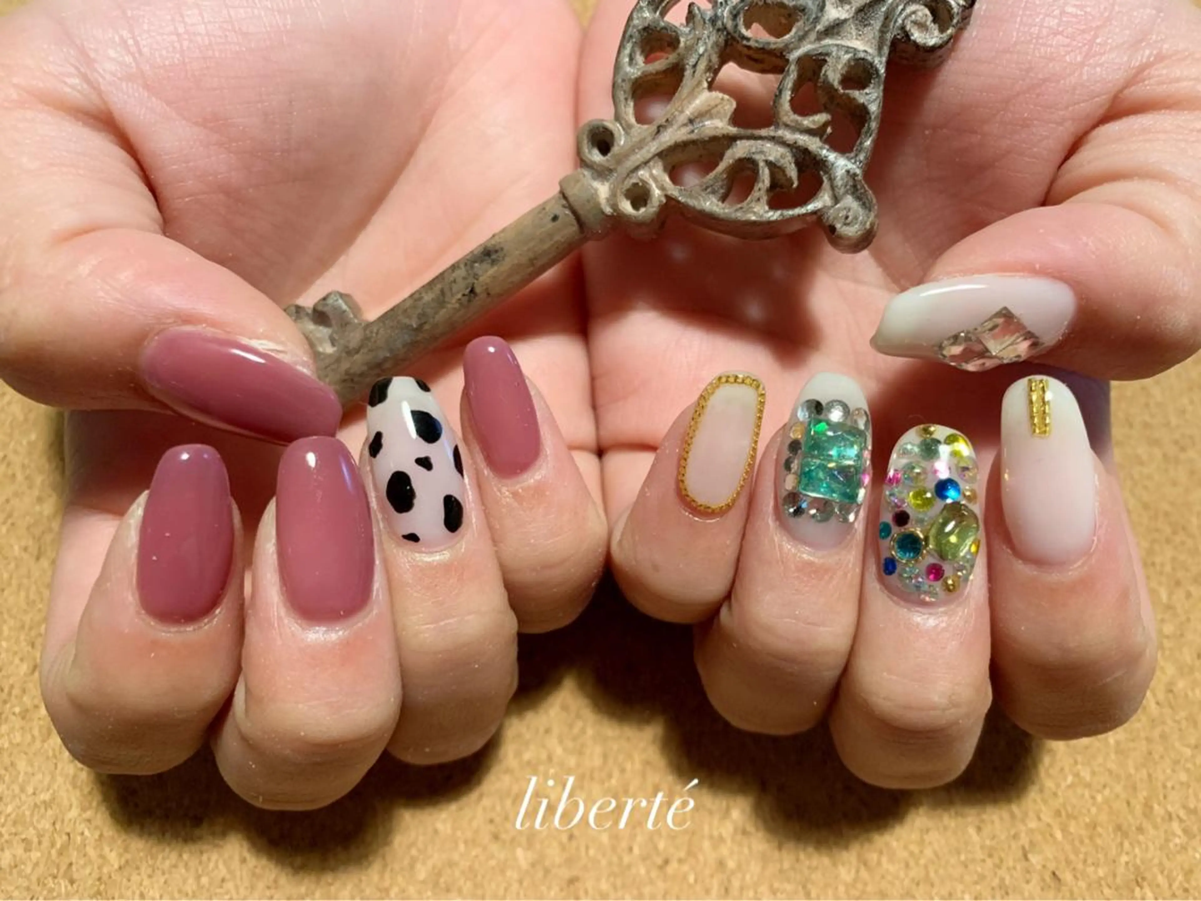 ネイル liberté (リベルテ)のネイルデザイン