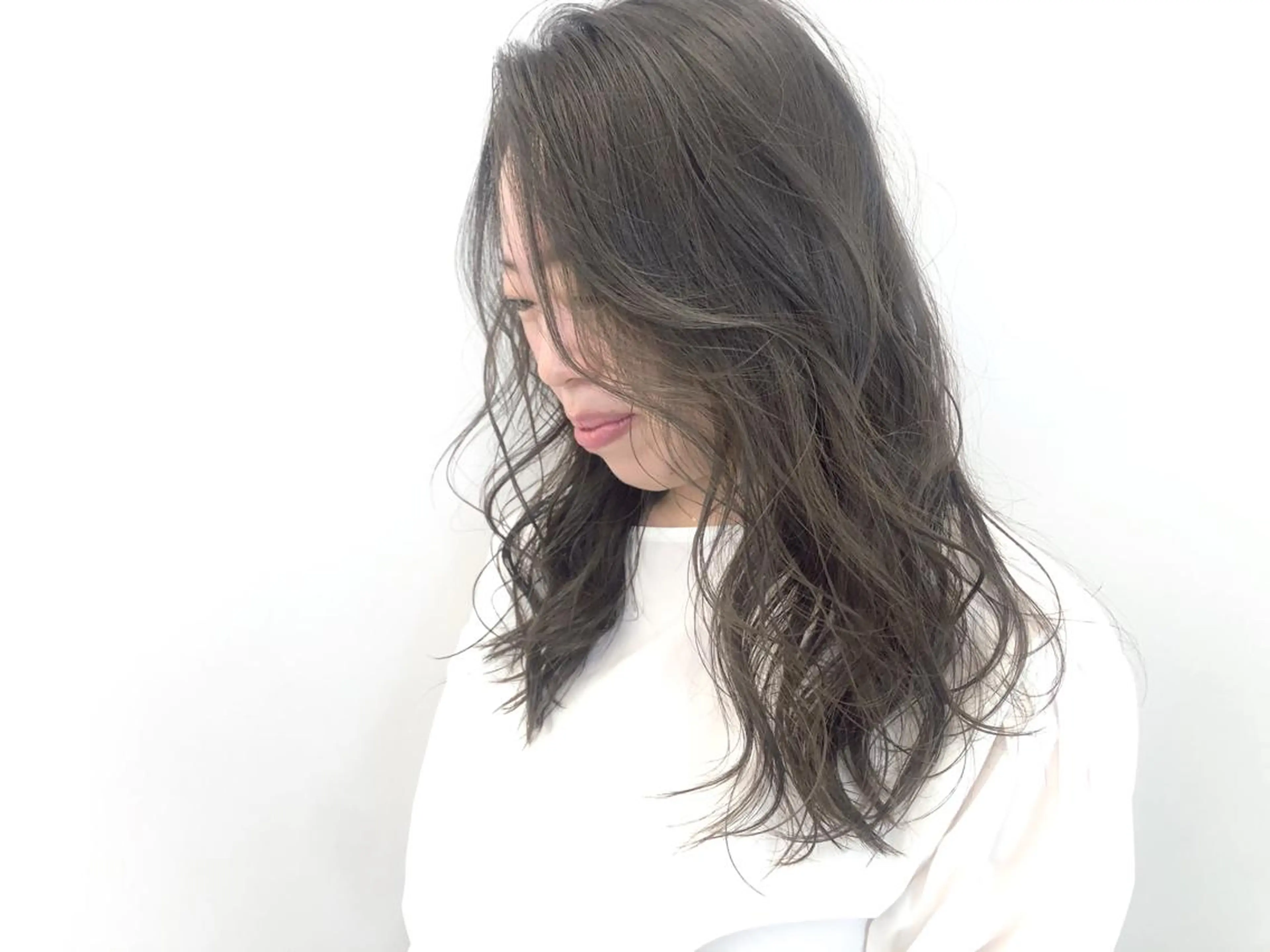 セミロング カラー ヘアカラー トリートメント 関 京磨のヘアスタイル