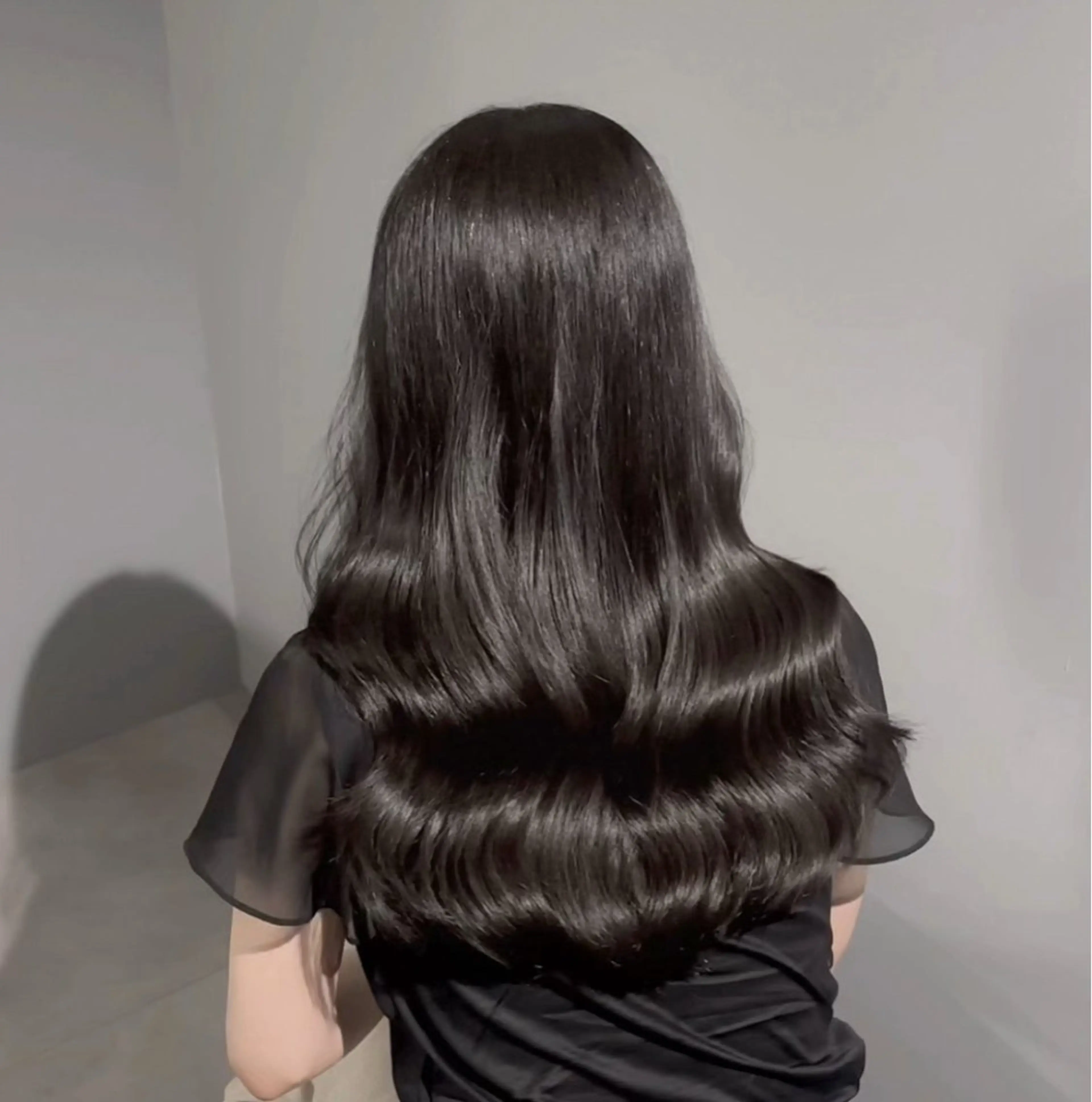 ロング ヘアカラー トリートメント シオン/艶髪/ グレージュカラーのヘアスタイル