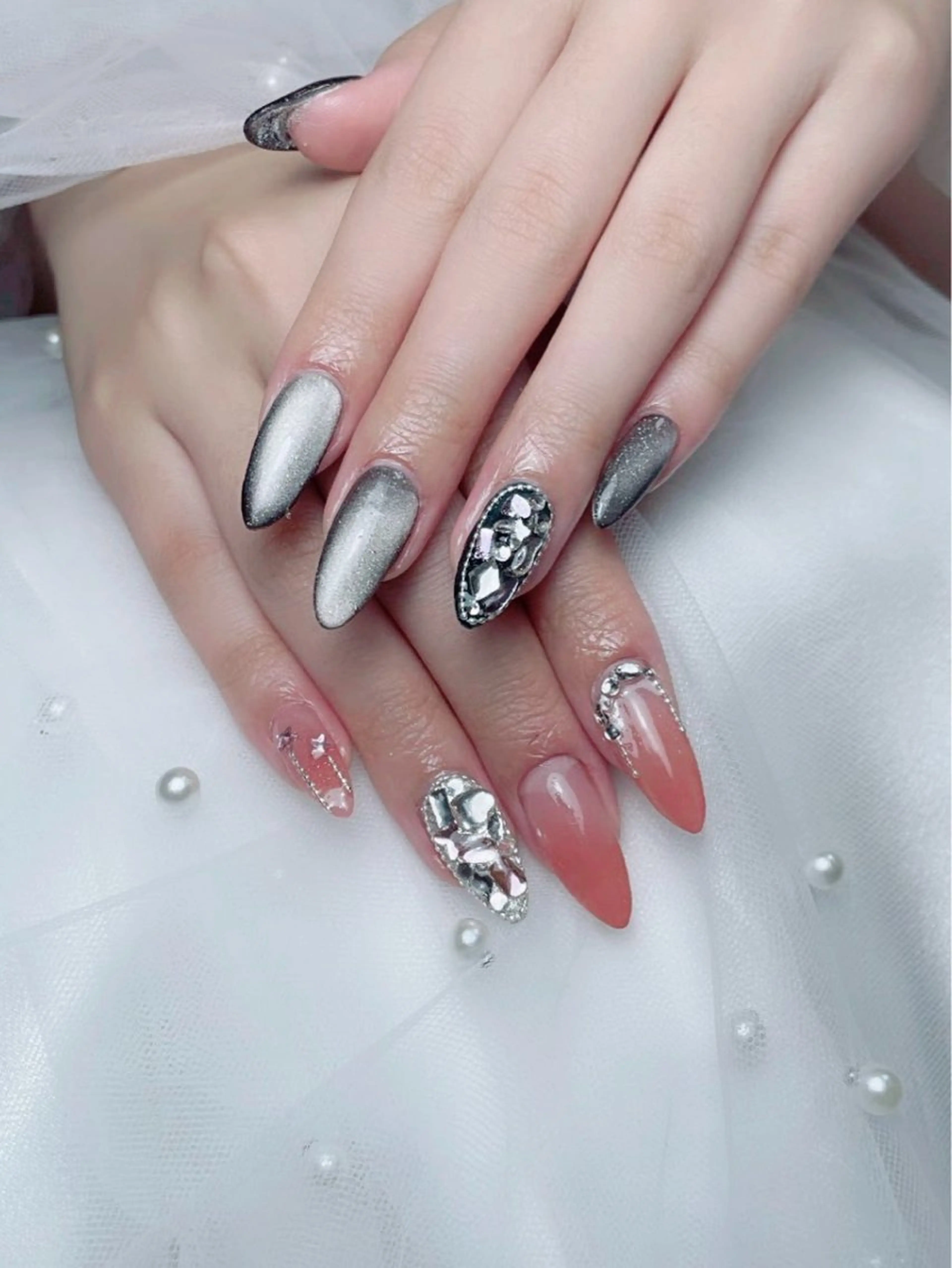 ネイル フレンチネイル ジェルネイル ハート 韓国ネイル マグネットネイル ネイルサロン lotusのネイルデザイン