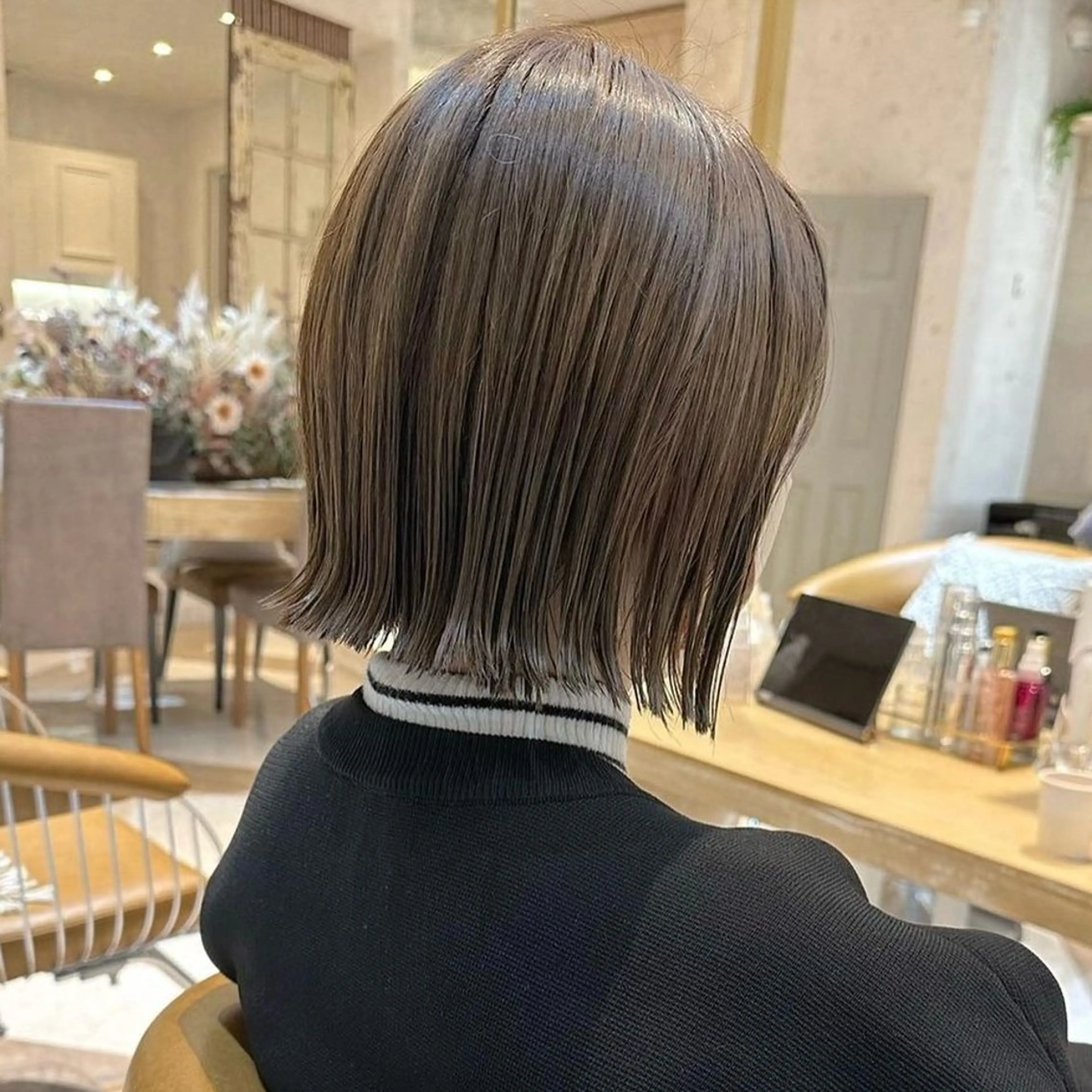 ショート ボブ 外ハネヘア カット 艶カラー/ボブ /似合わせ/田口愛那のヘアスタイル