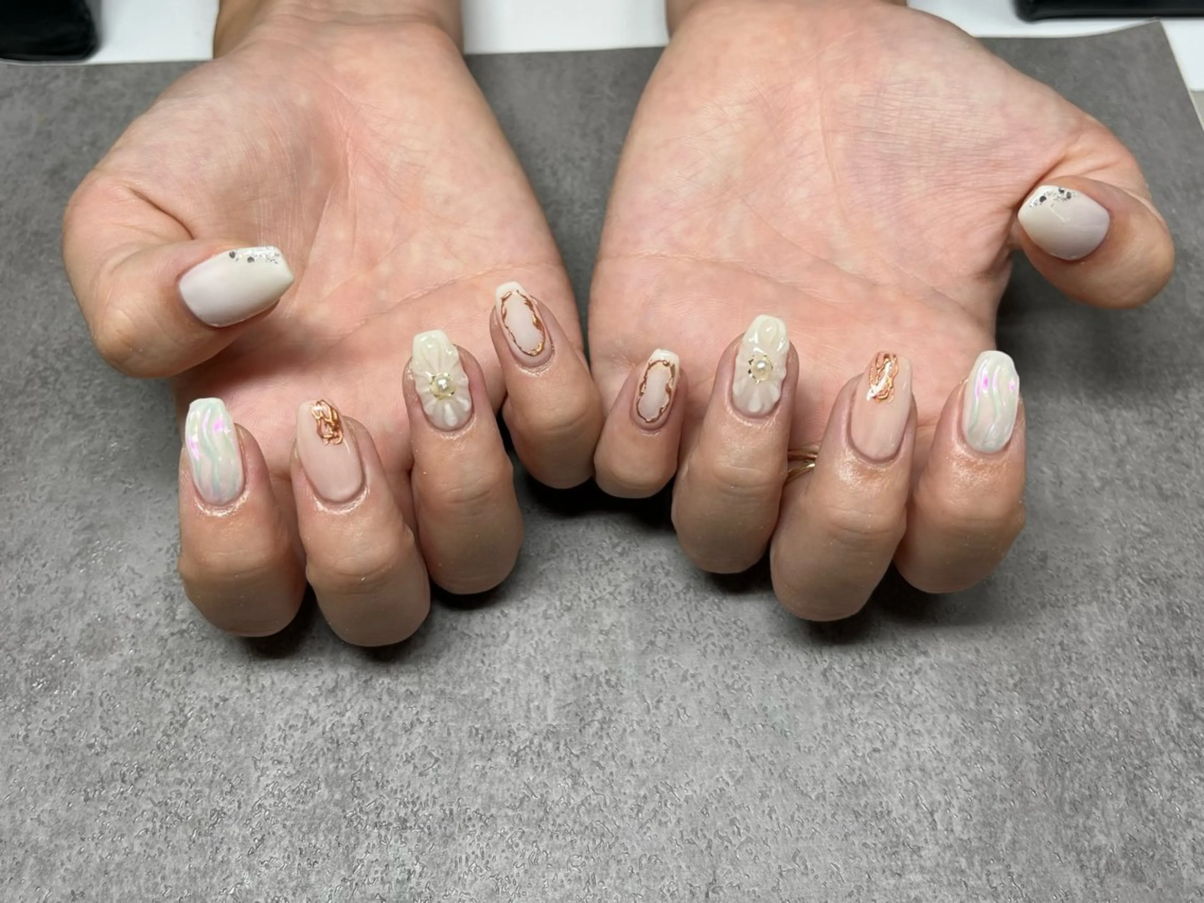 ネイル Can I Dressy 錦糸町店所属・泉水 香穂のネイルデザイン