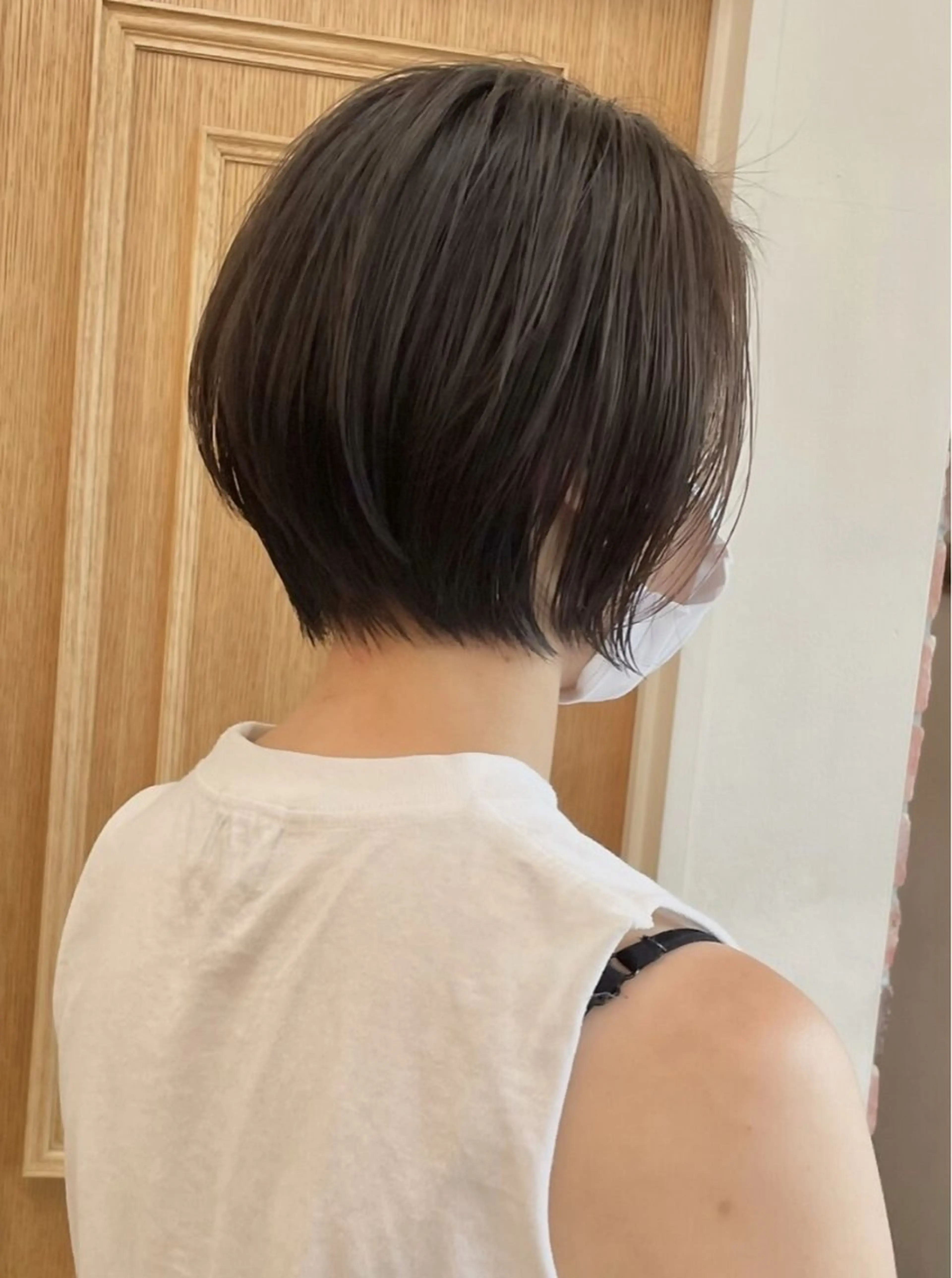 ショート カラー アッシュ ベージュカラー 透明感カラー ヘアカラー ENIEN MAKE'S 立川所属・立川/艶髪ブラウン カラーYUJIのヘアスタイル