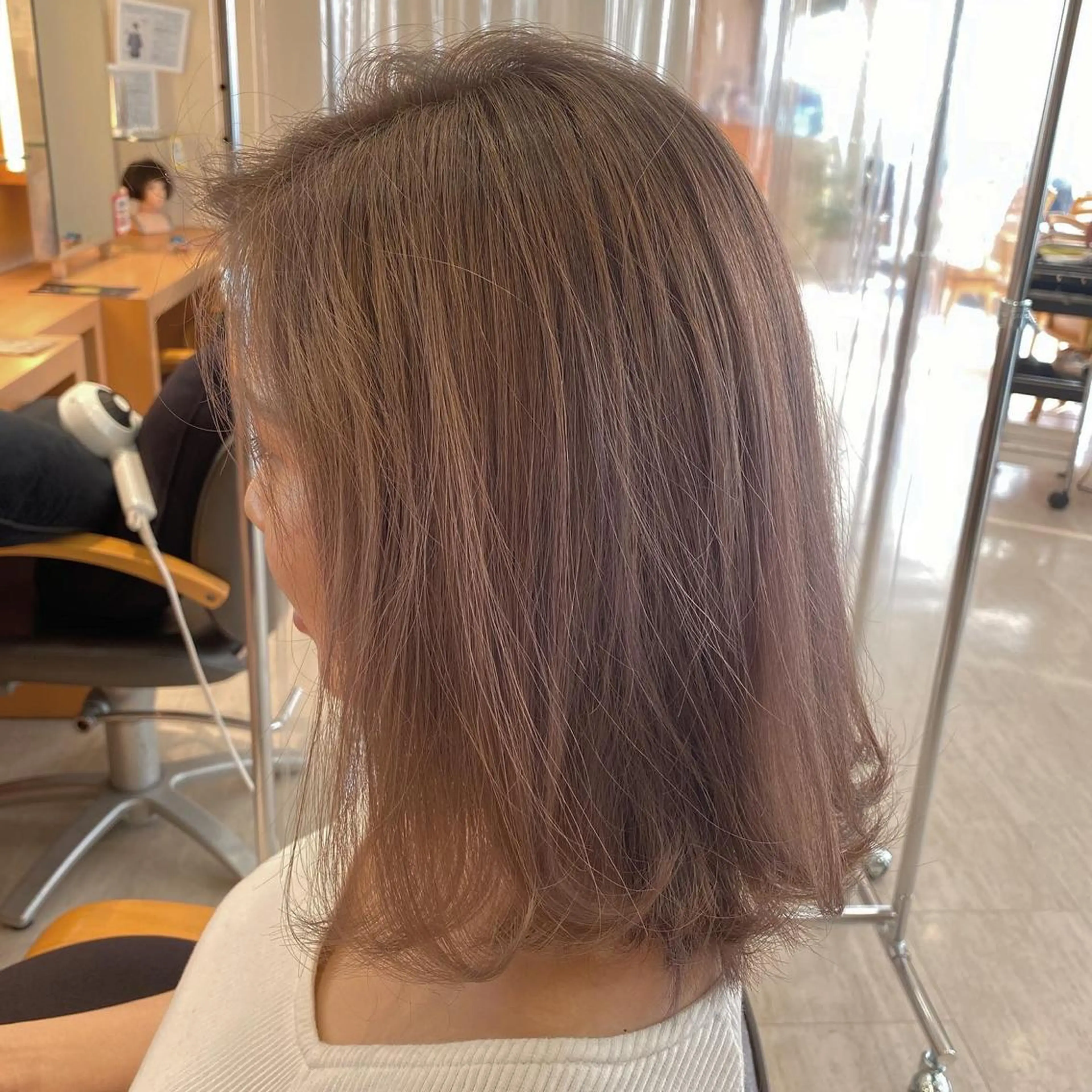 セミロング カラー 🟢NEGi🟣 🫧髪質改善のヘアスタイル